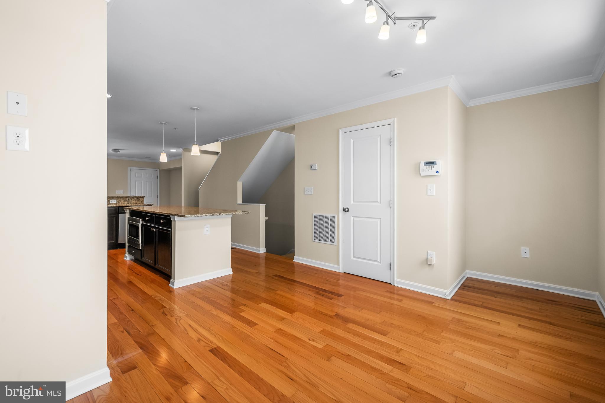 ATHENA SQUARE - Residential