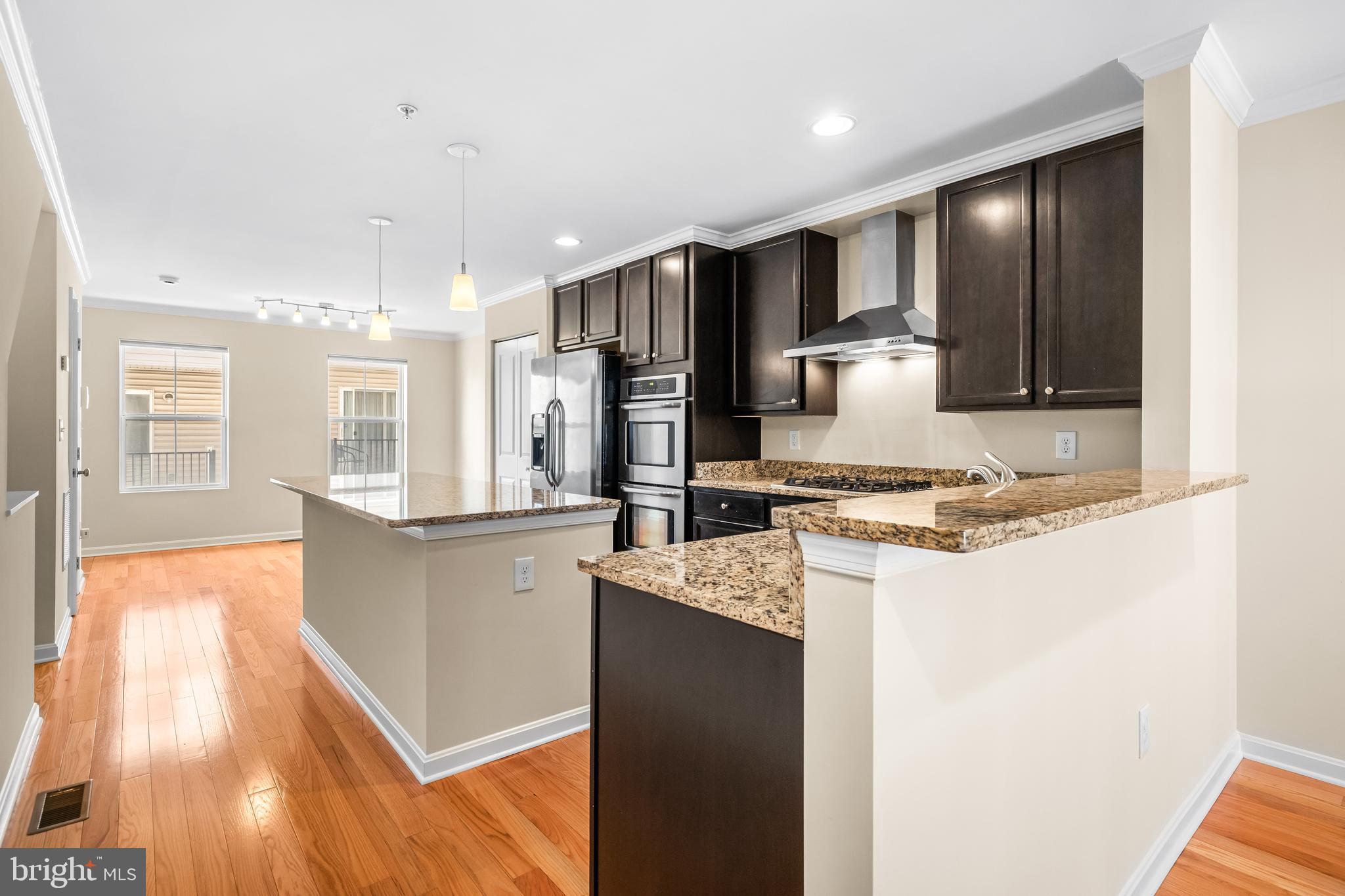 ATHENA SQUARE - Residential