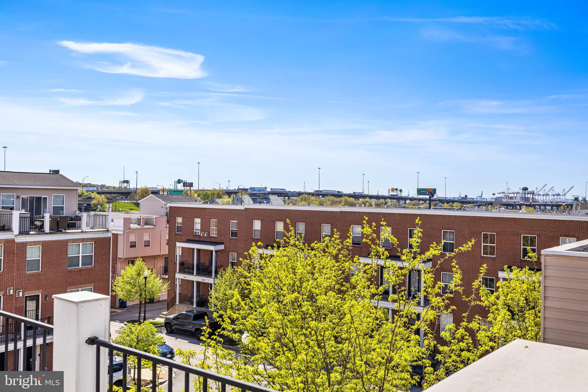 ATHENA SQUARE - Residential