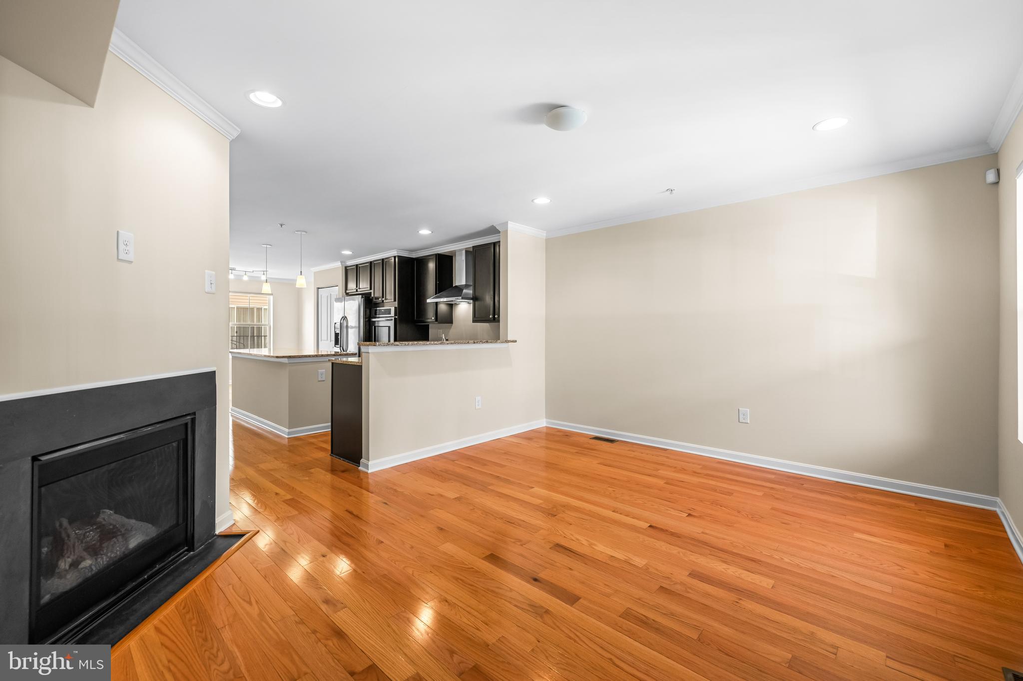 ATHENA SQUARE - Residential