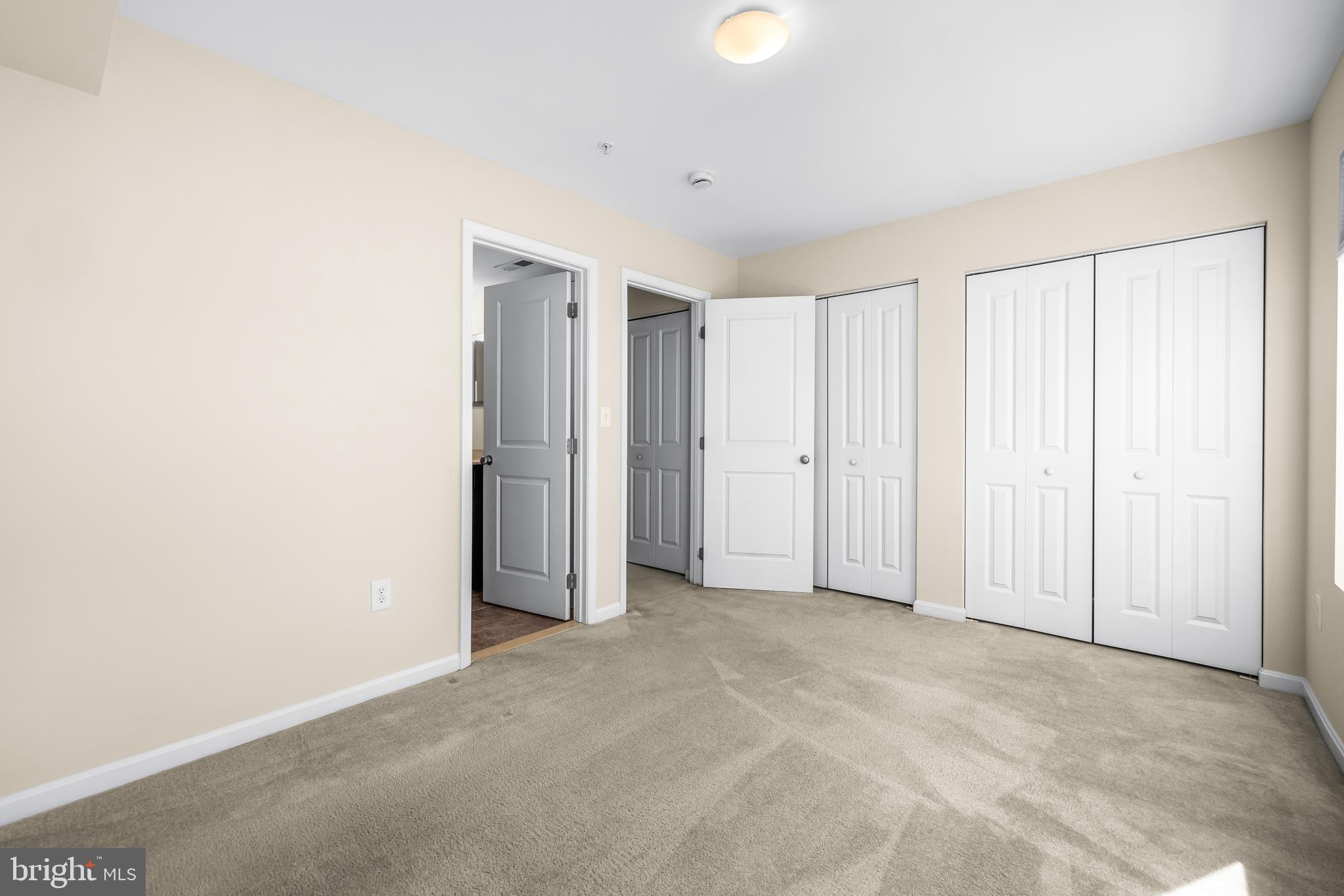 ATHENA SQUARE - Residential