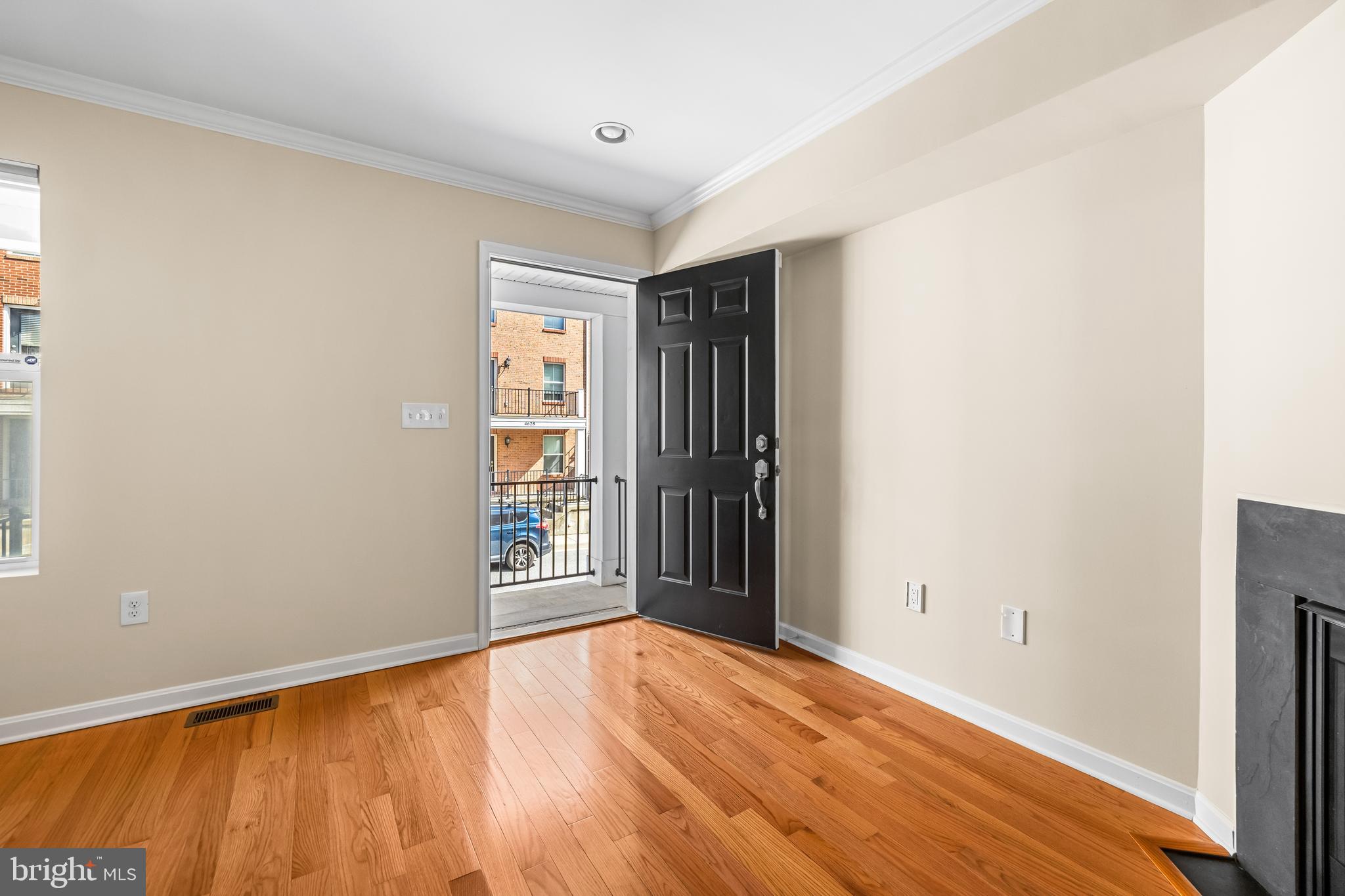 ATHENA SQUARE - Residential