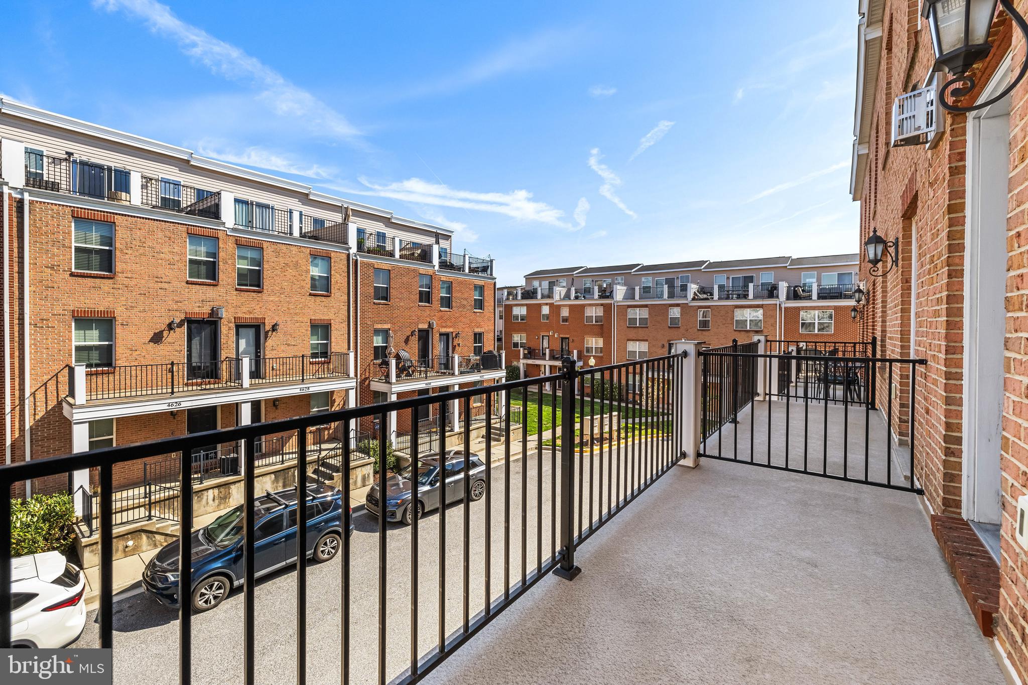 ATHENA SQUARE - Residential