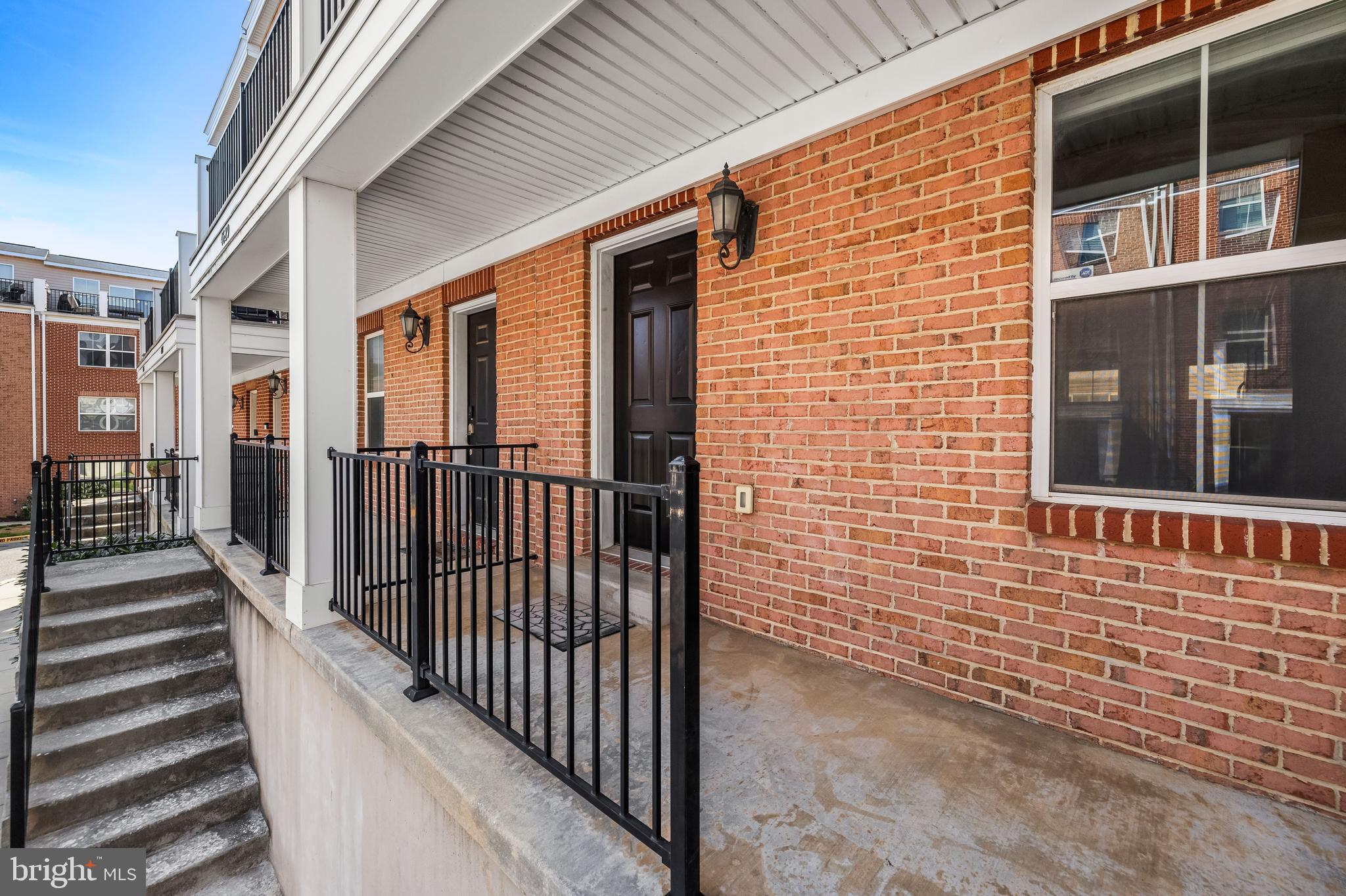 ATHENA SQUARE - Residential