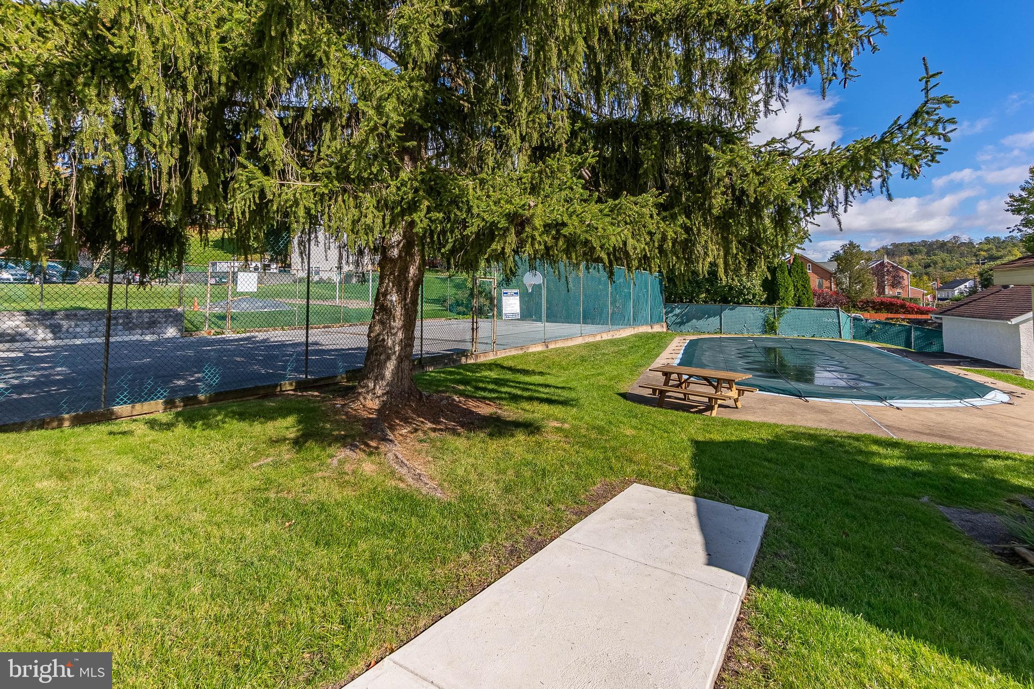 INDIAN SPRINGS - Residential