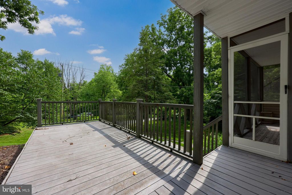 Photo of 206 CREEK DR, MILLERSVILLE, PA 17103 (MLS # PALA2038942)