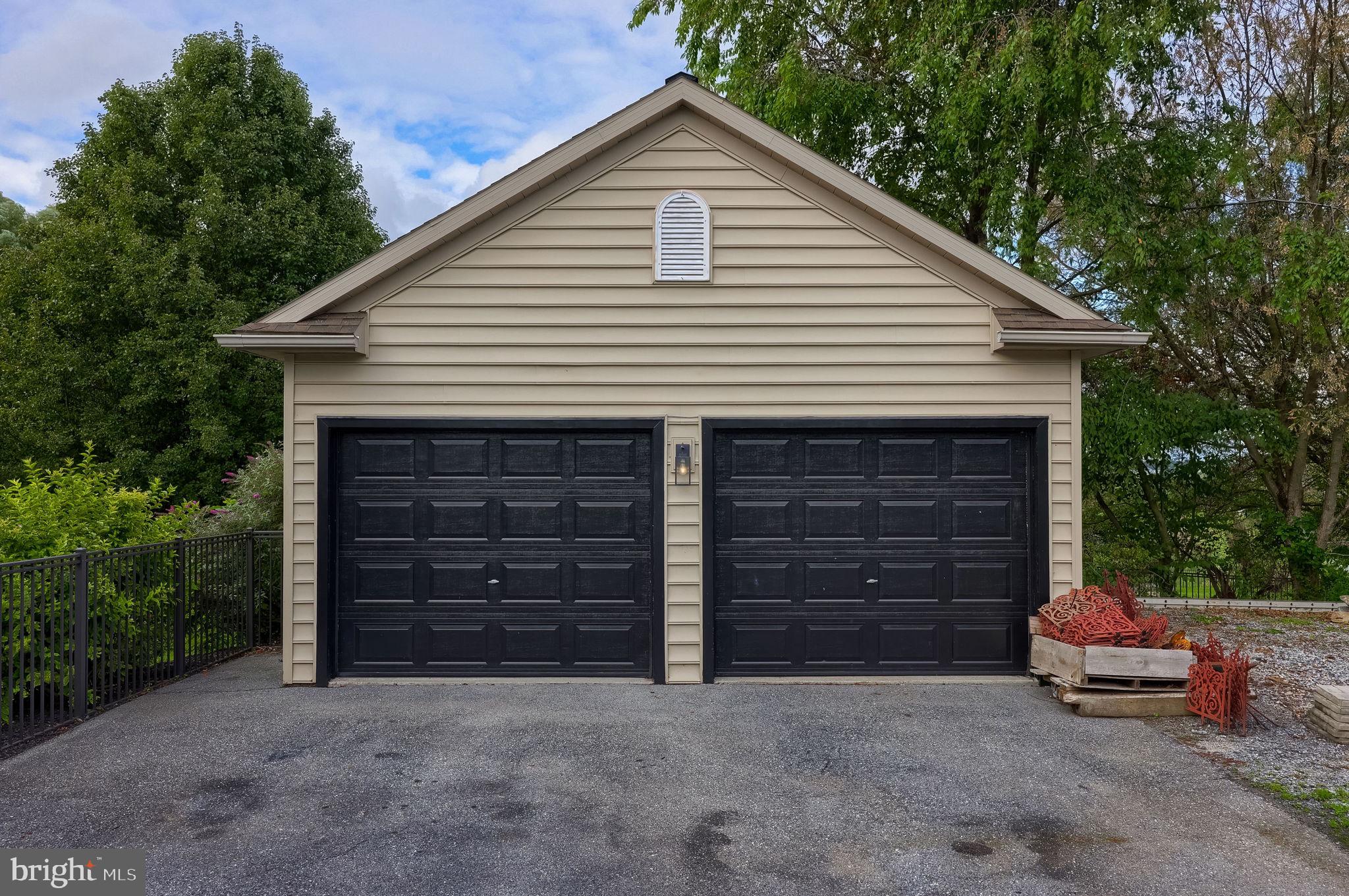 1400 MENTZER ROAD
