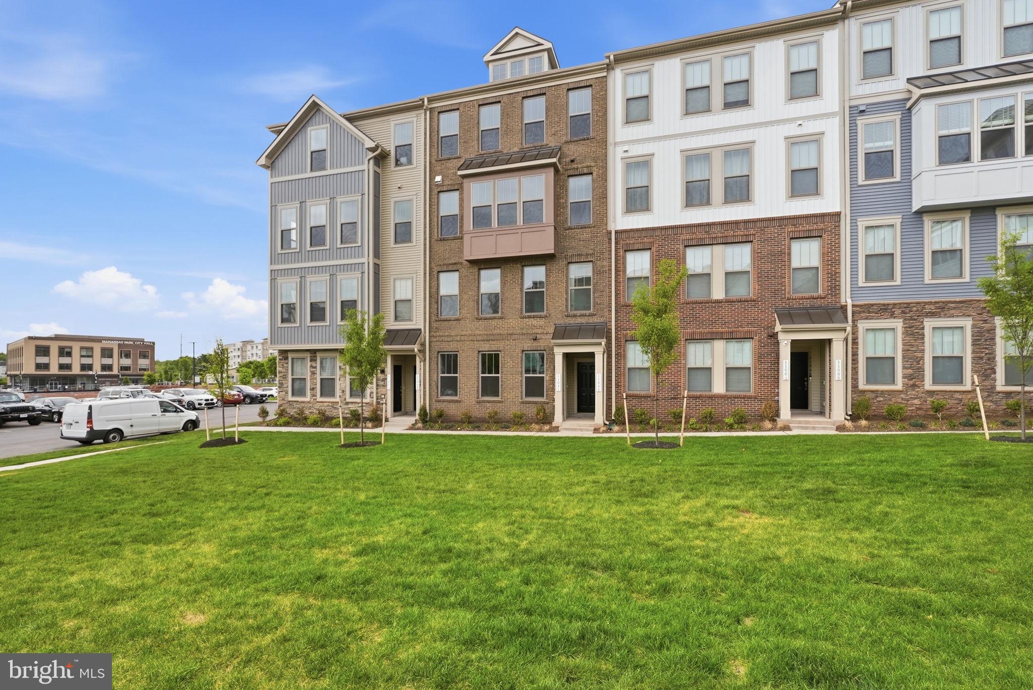 1104-B DABNEY DRIVE