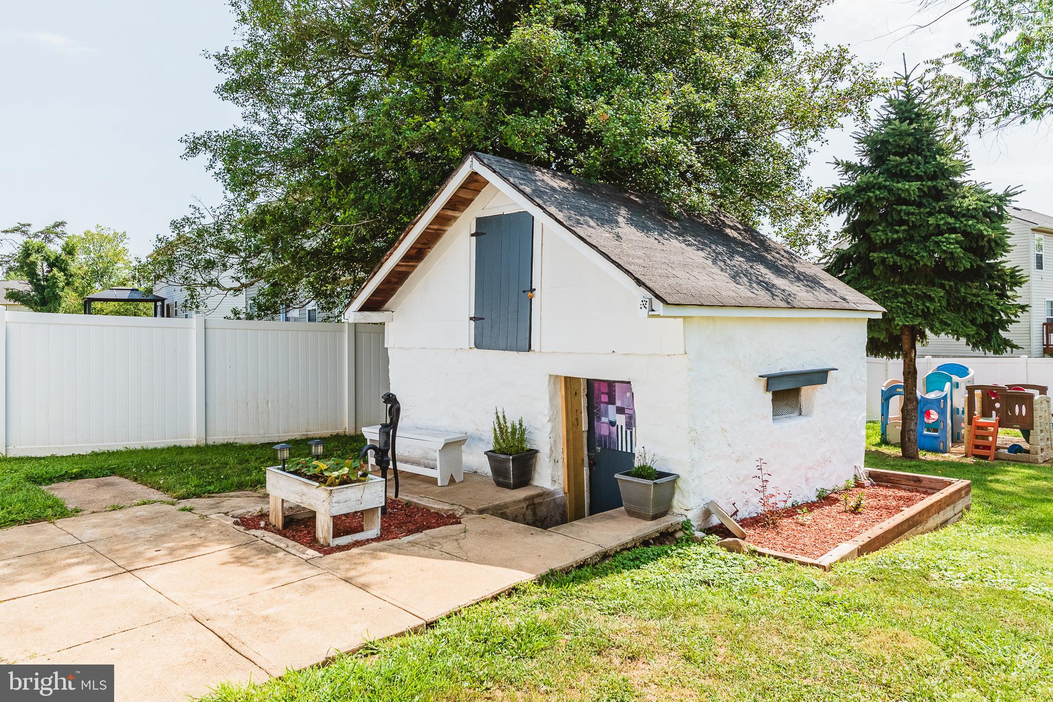 ROCKDALE - Residential