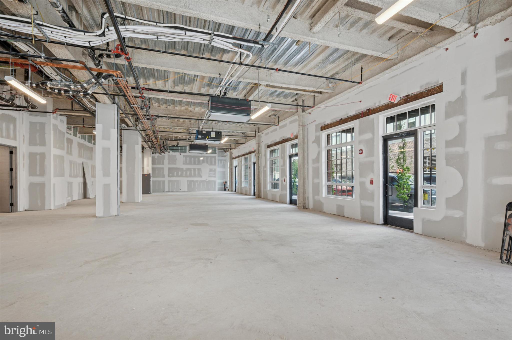 EAST KENSINGTON - Commercial Lease