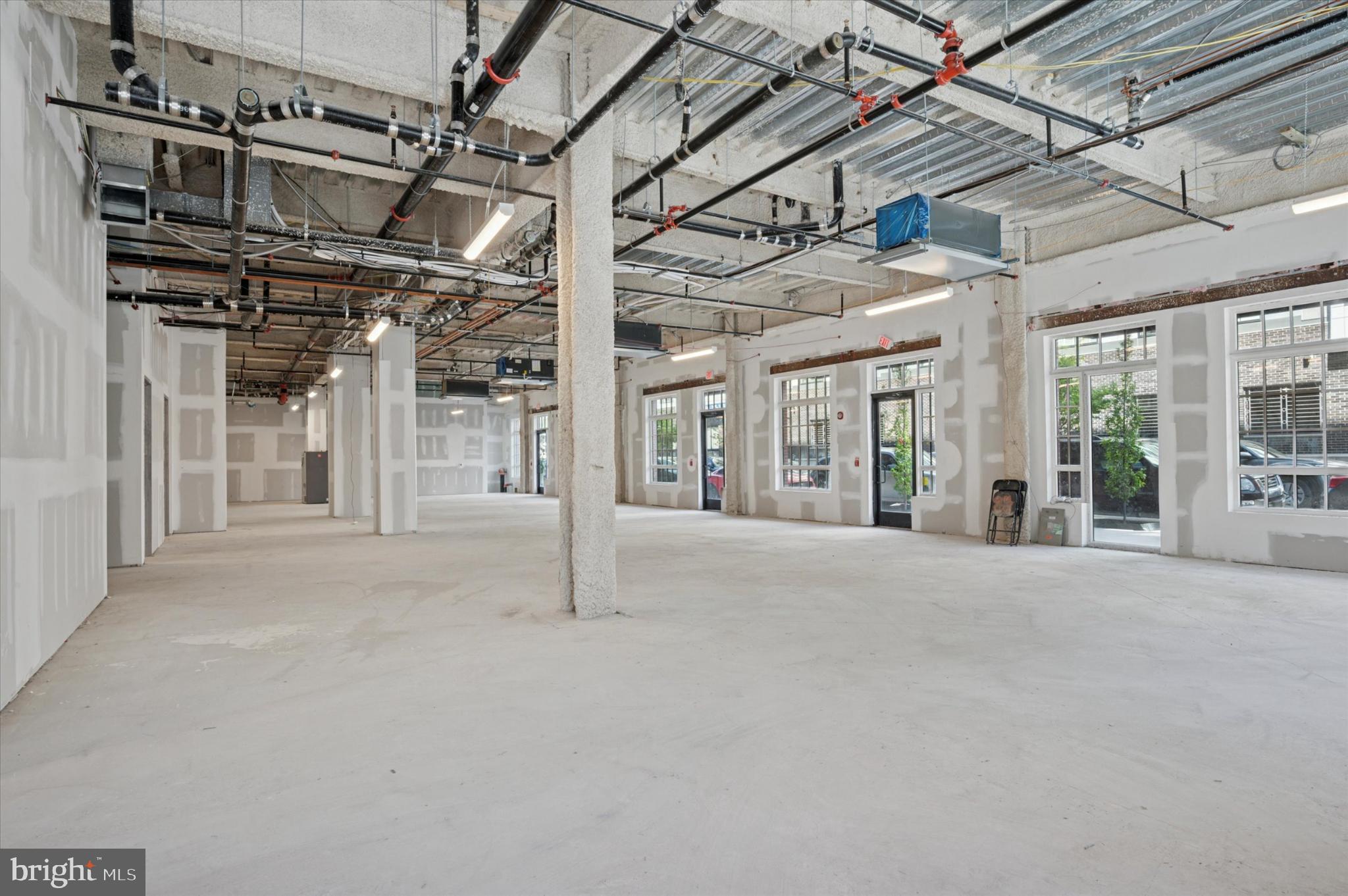 EAST KENSINGTON - Commercial Lease