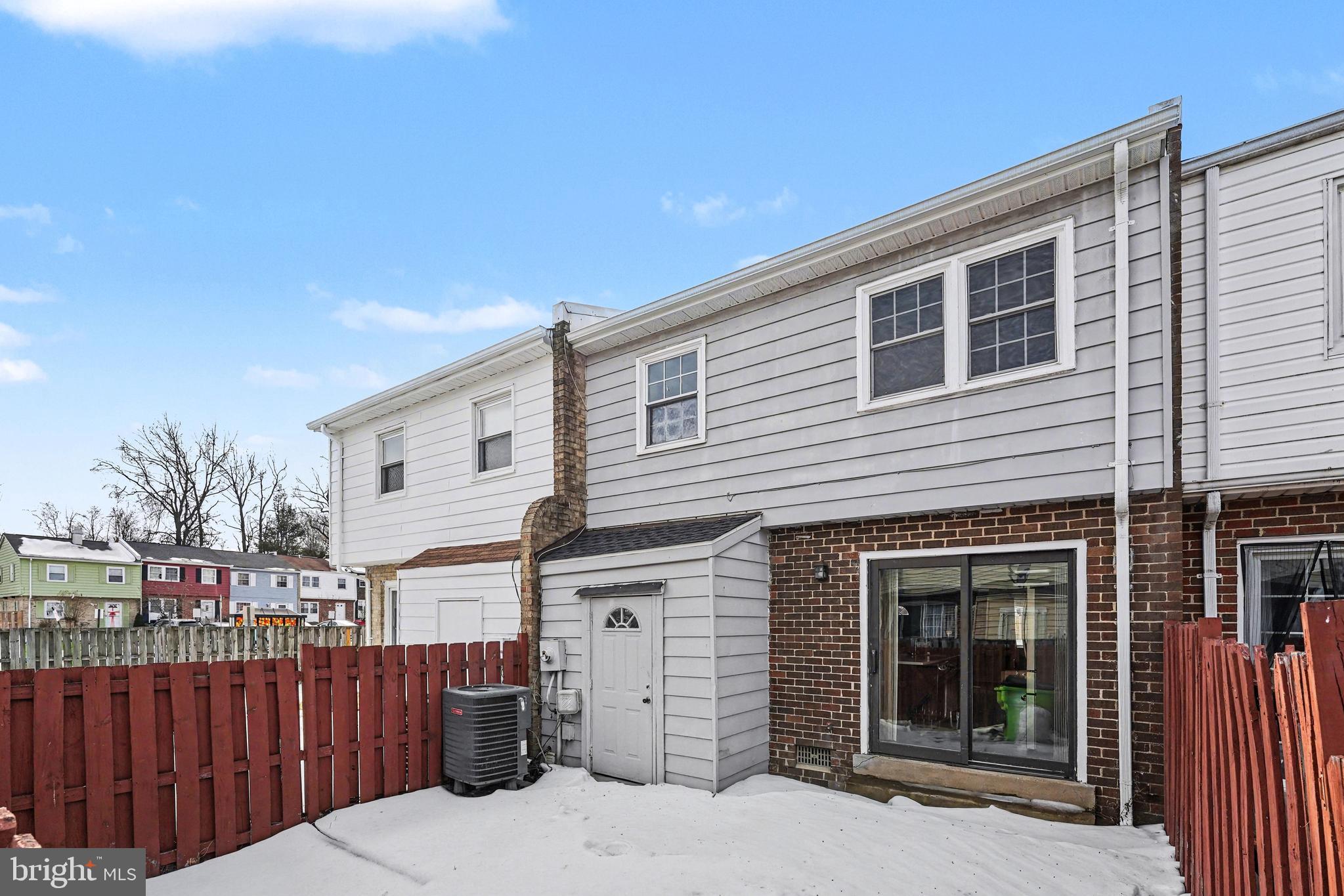 WILLIAMSTOWN - Residential