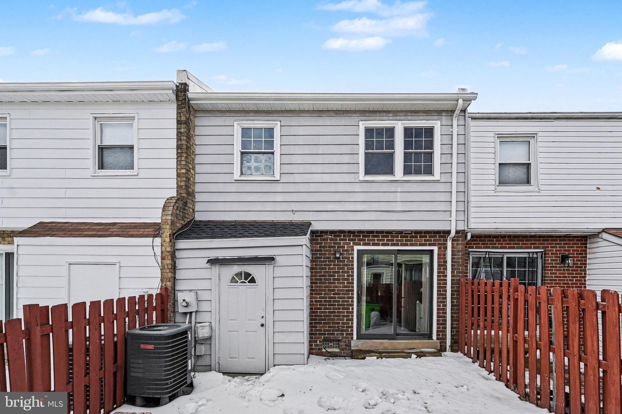 WILLIAMSTOWN - Residential