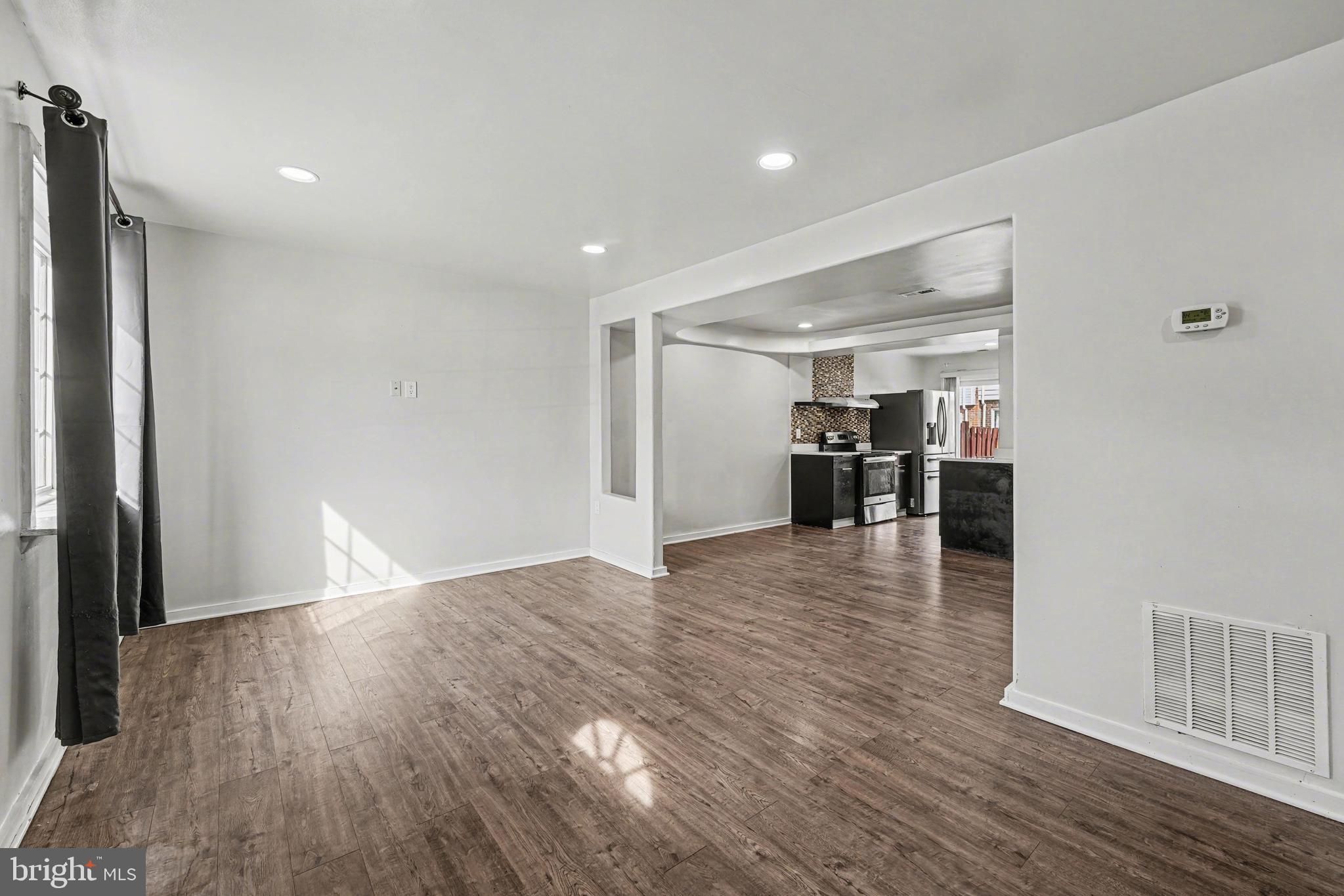 WILLIAMSTOWN - Residential