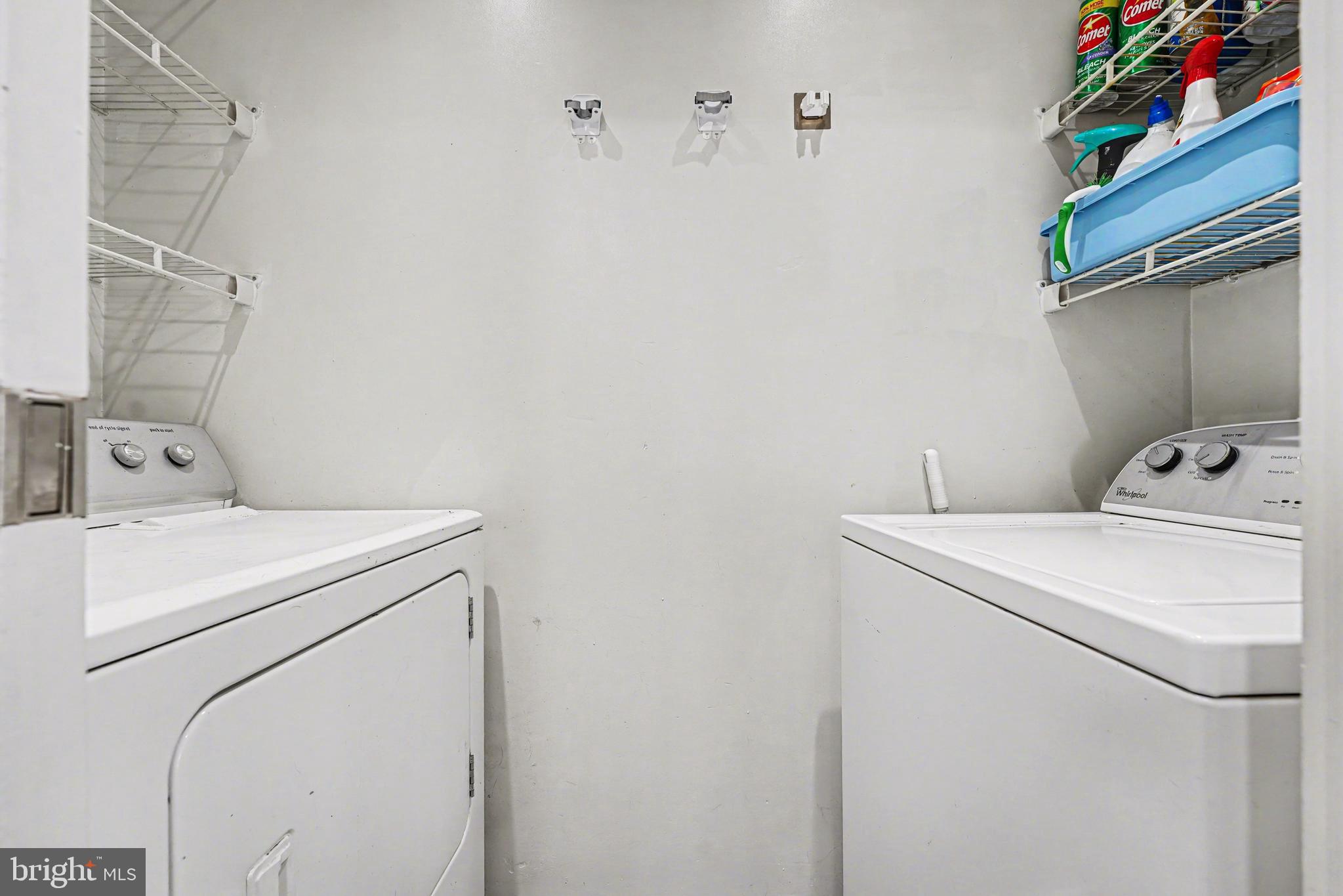 WILLIAMSTOWN - Residential