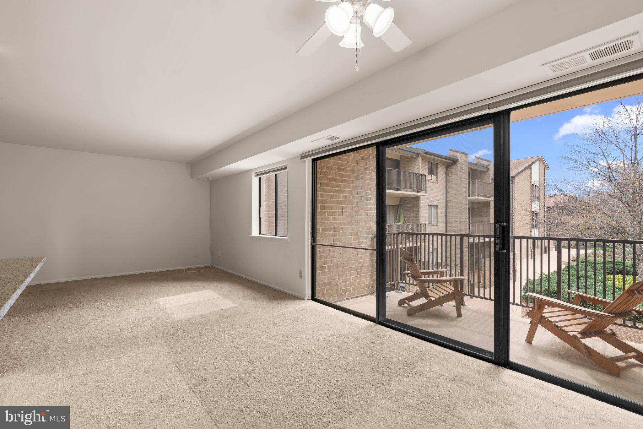 AMERICANA CENTRE - Residential