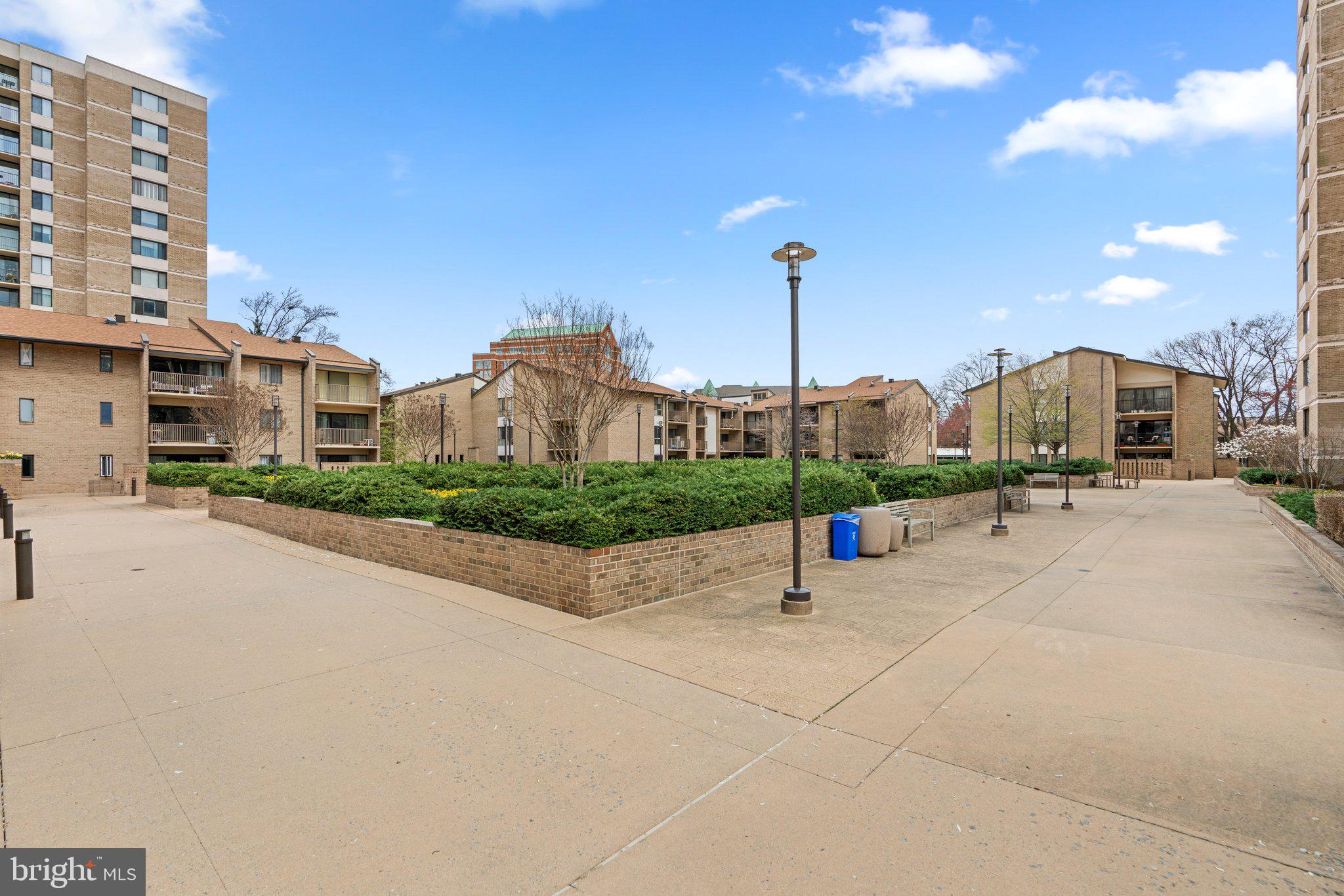 AMERICANA CENTRE - Residential