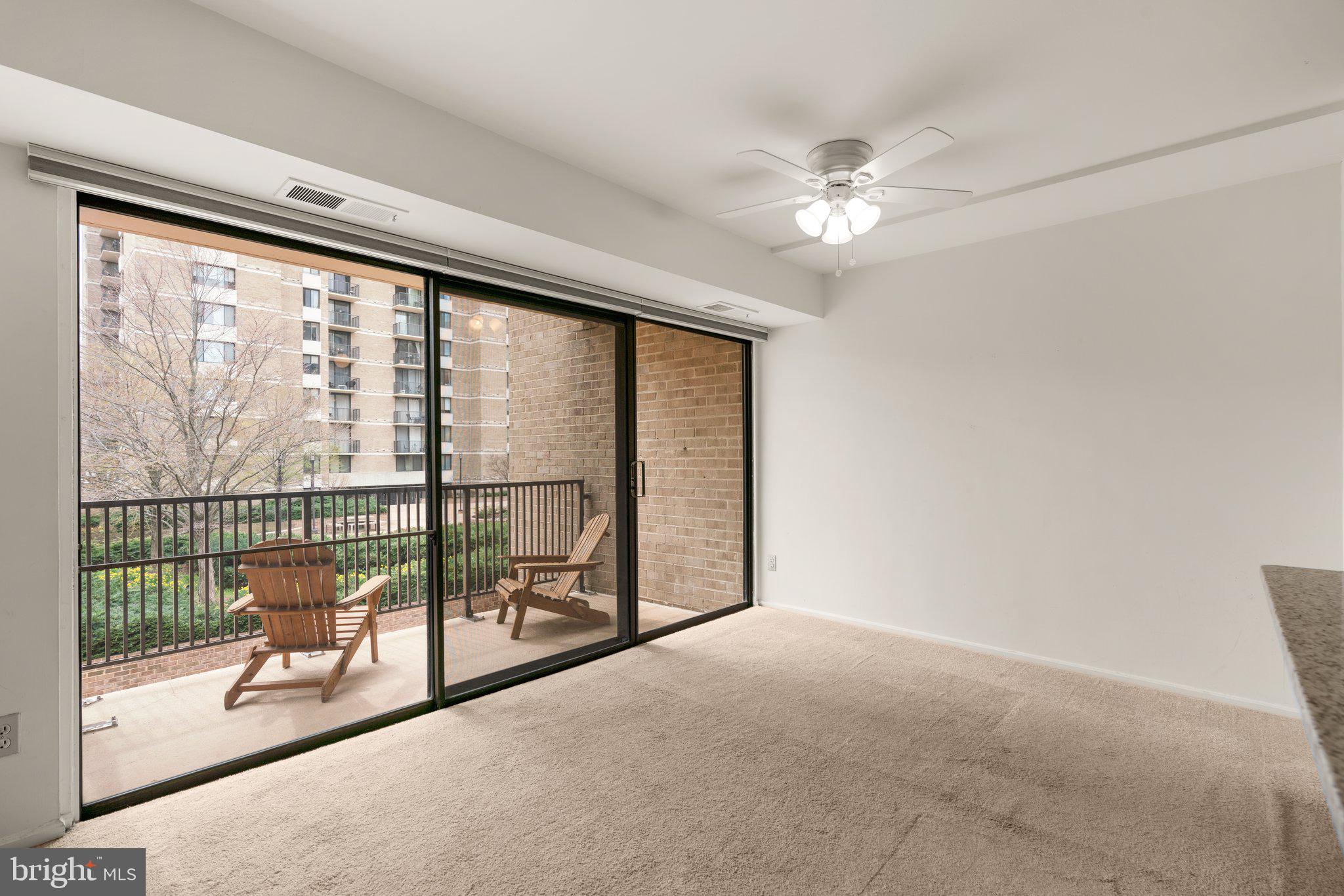 AMERICANA CENTRE - Residential