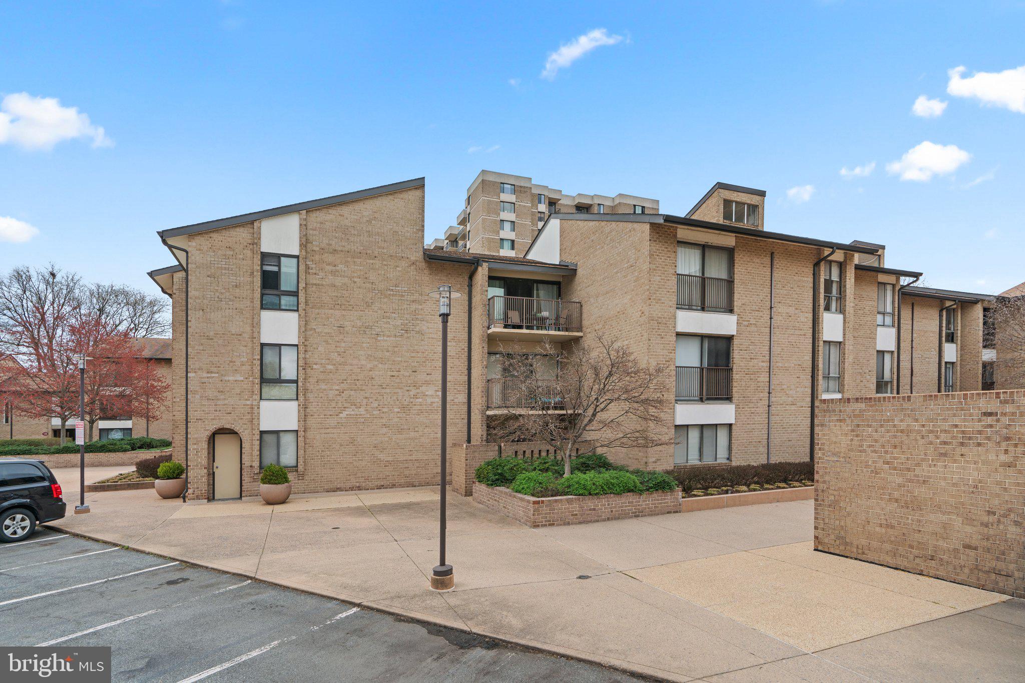 AMERICANA CENTRE - Residential