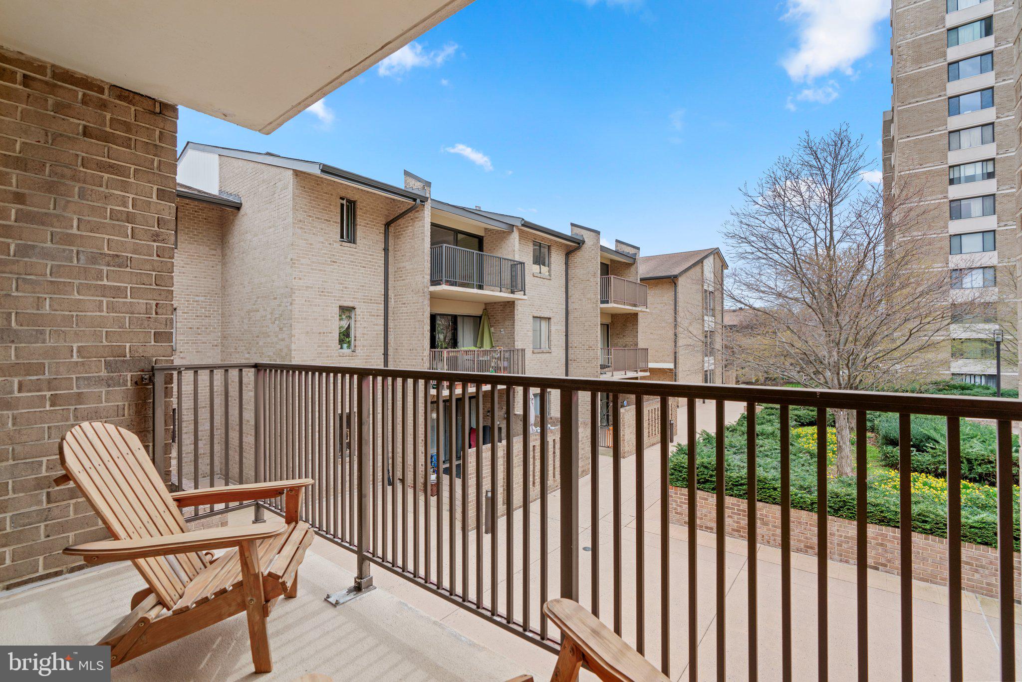 AMERICANA CENTRE - Residential