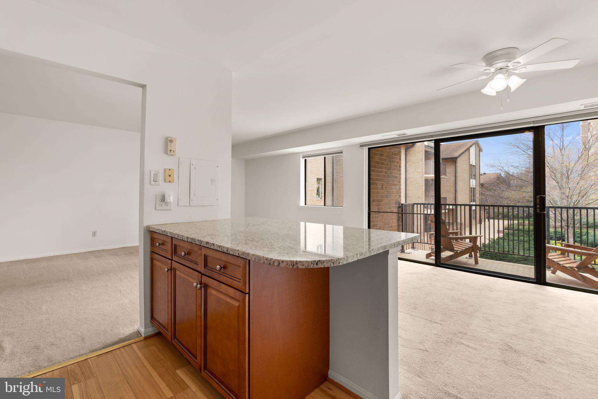 AMERICANA CENTRE - Residential