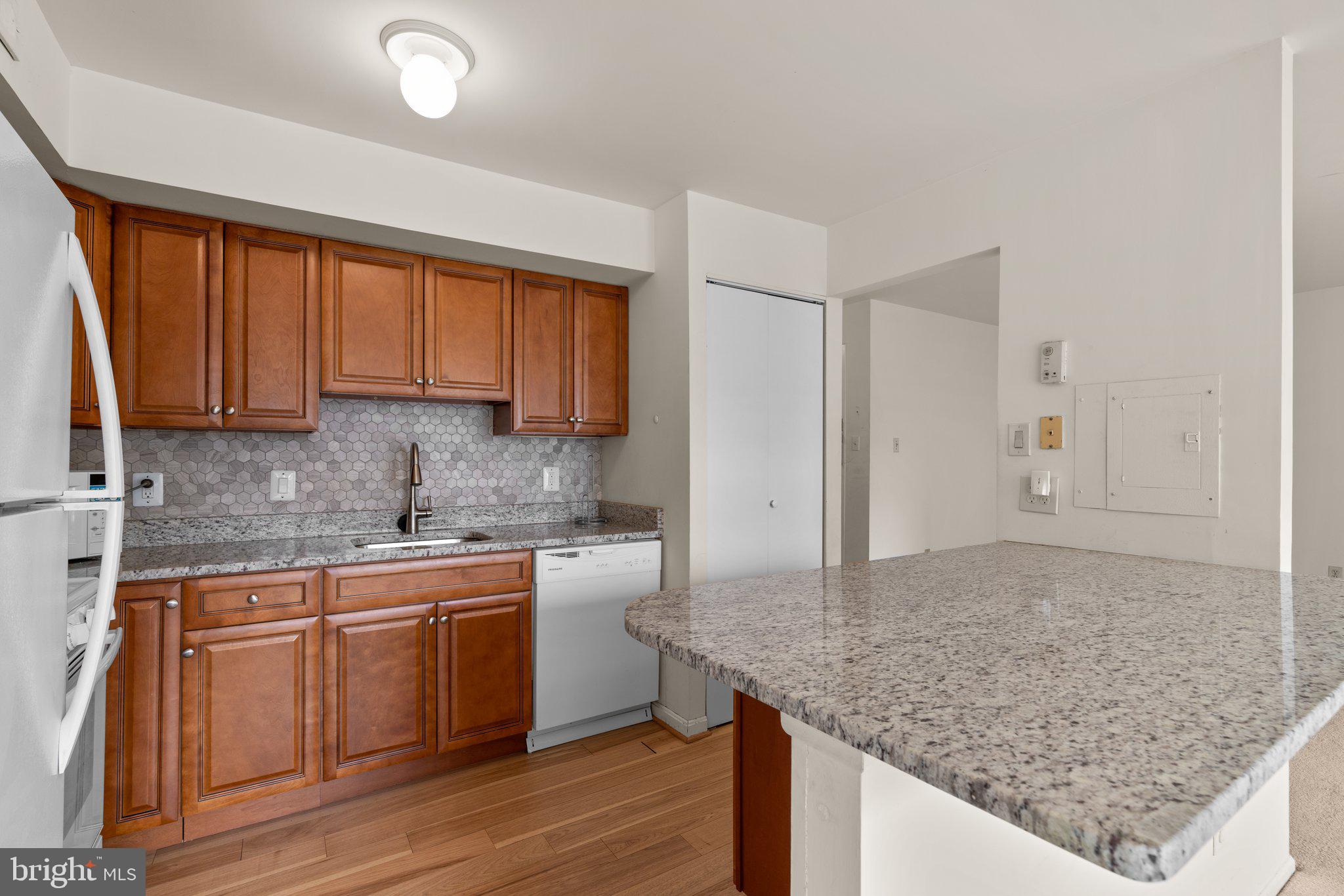 AMERICANA CENTRE - Residential