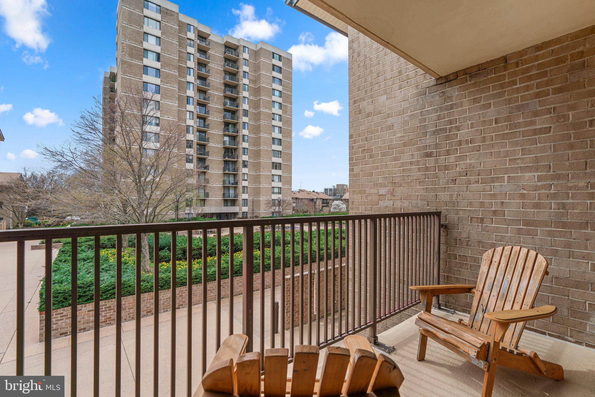 AMERICANA CENTRE - Residential