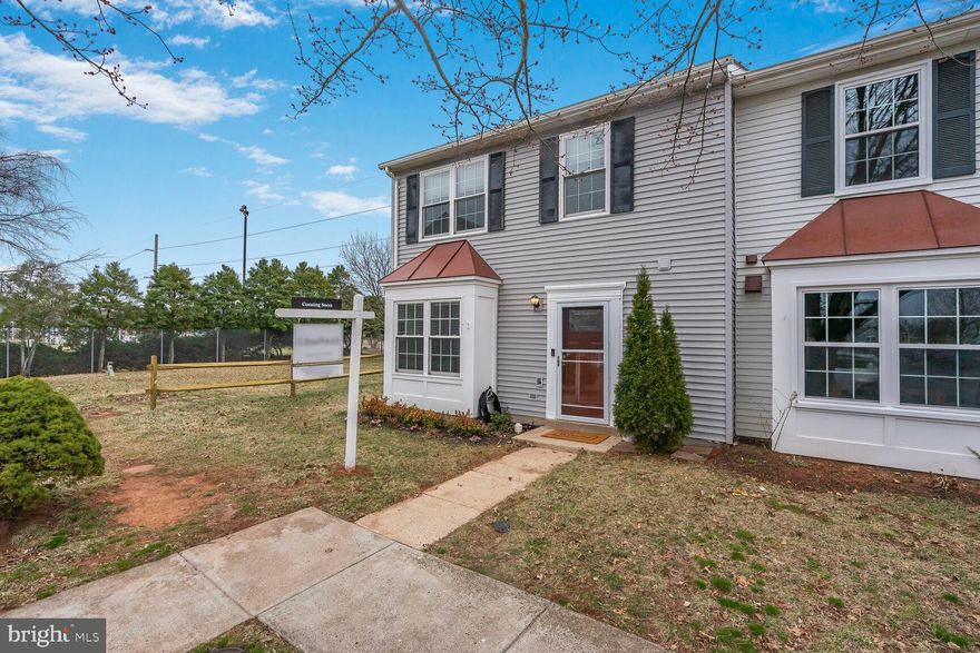 Experience the perfect blend of comfort and convenience in this spacious end-unit townhouse. New roof in 2024. New flooring, paint, appliances and kitchen. This beautifully updated home features 3 bedrooms and 2.5 bathrooms, showcasing a newly renovated kitchen and bathrooms. Enjoy the natural light streaming in through skylights in the Primary bedroom.  The kitchen boasts granite countertops, new cabinetry, and stainless steel appliances. 
The main level offers easy access to a spacious, fully fenced backyard with a walkout level, perfect for outdoor entertaining. Relax on the entertainer's deck complete with a pergola, while enjoying the privacy of backing up to parkland.
Located within walking distance to Splash Down Waterpark and close to a variety of shops and restaurants, this home is a commuter's dream with its convenient location. Don’t miss the opportunity to own this stunning townhouse that combines modern updates with a fantastic location!