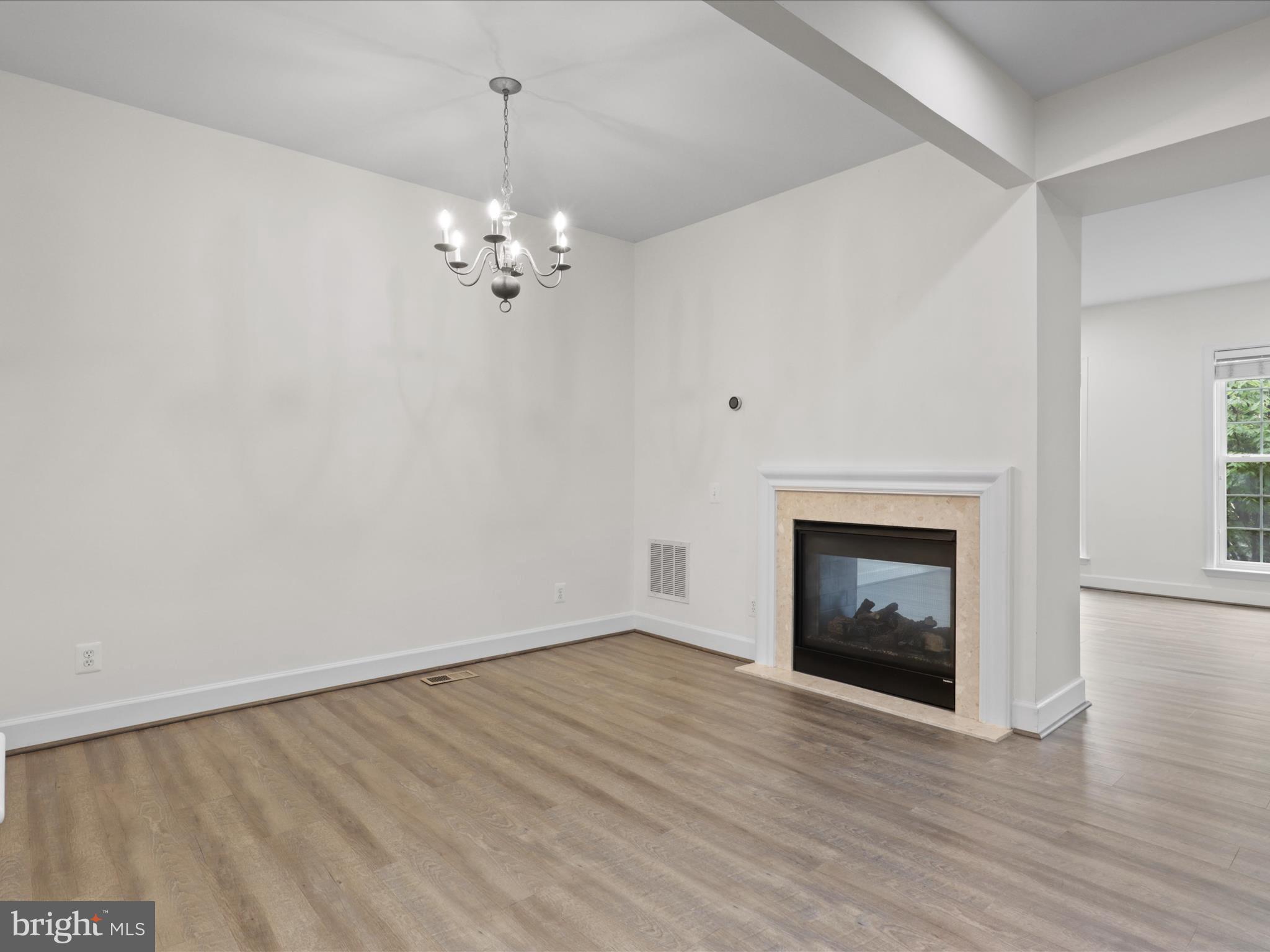 COPPERMINE CROSSING - Residential