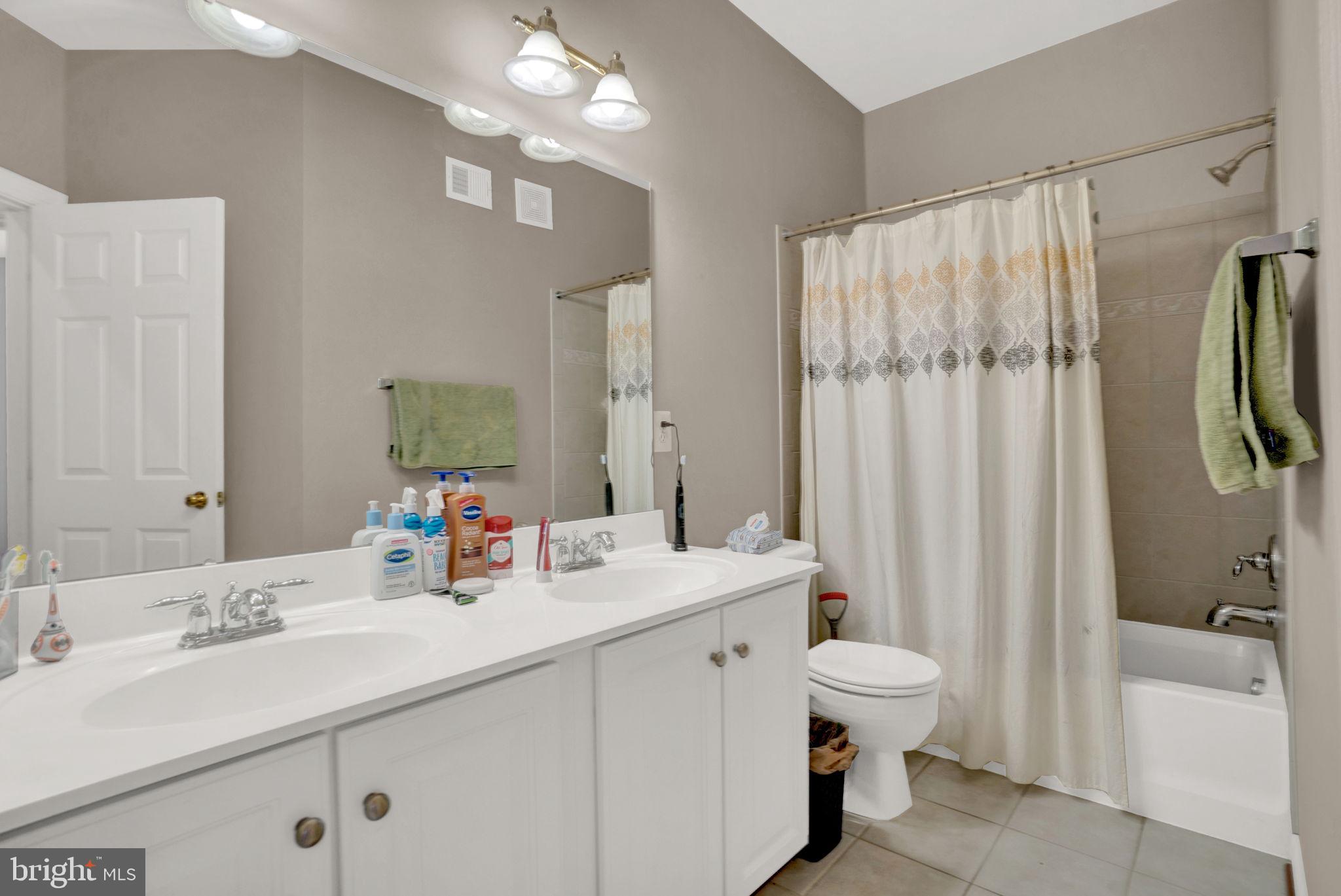 POTOMAC CLUB - Residential Lease