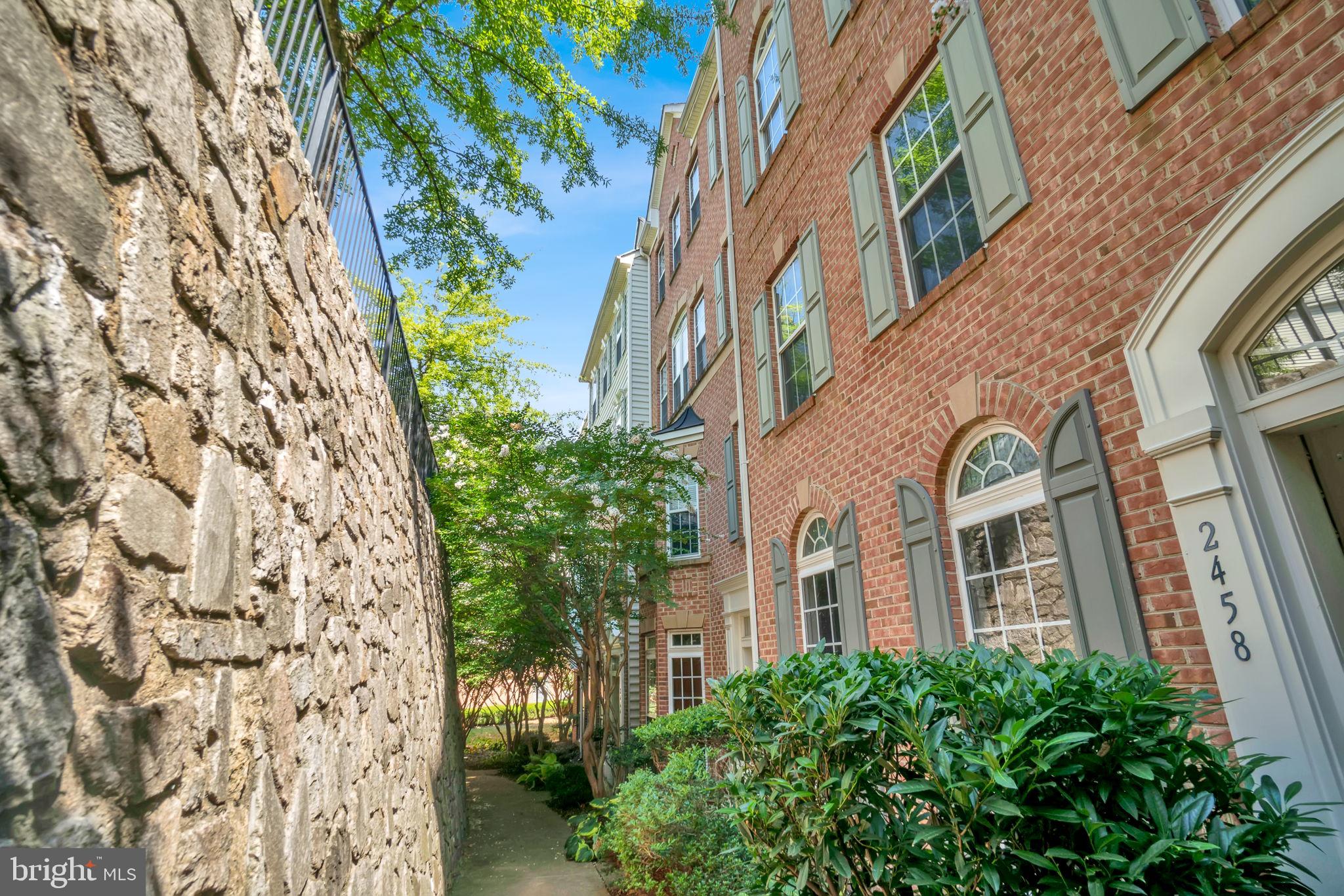 POTOMAC CLUB - Residential Lease