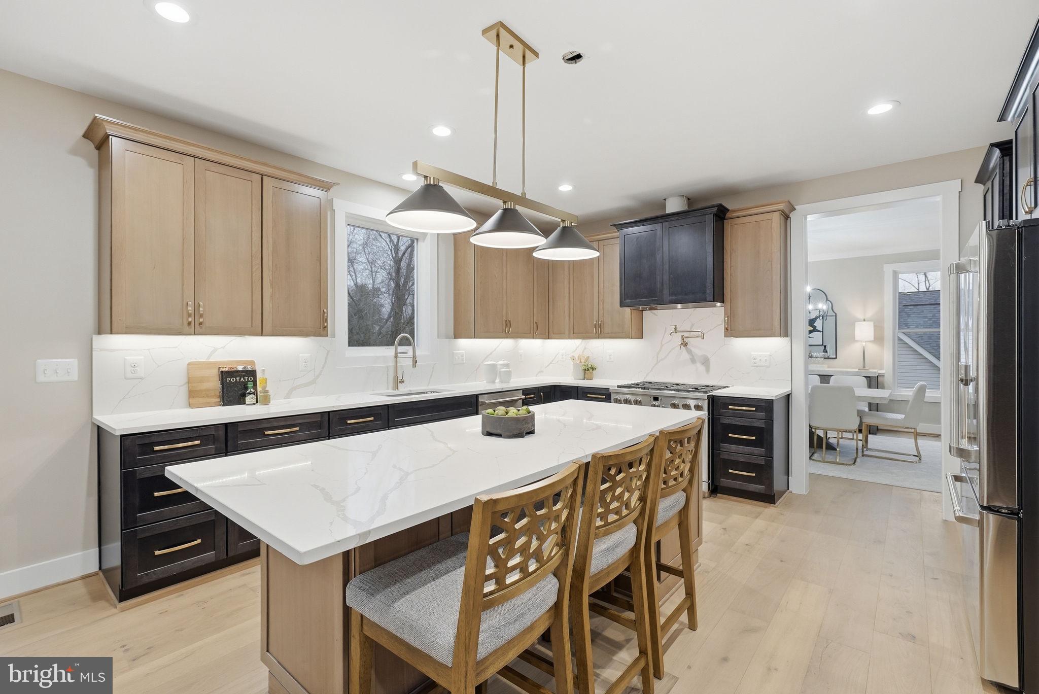 FAIRFAX ACRES - Residential