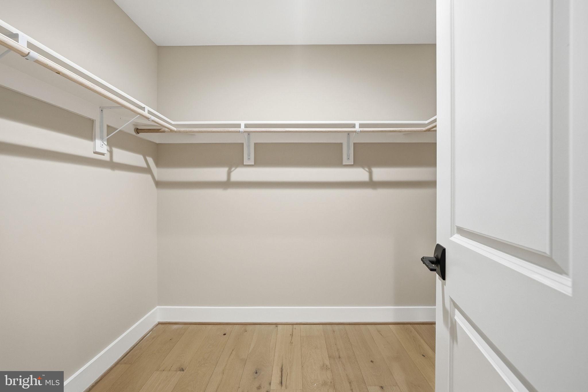 FAIRFAX ACRES - Residential