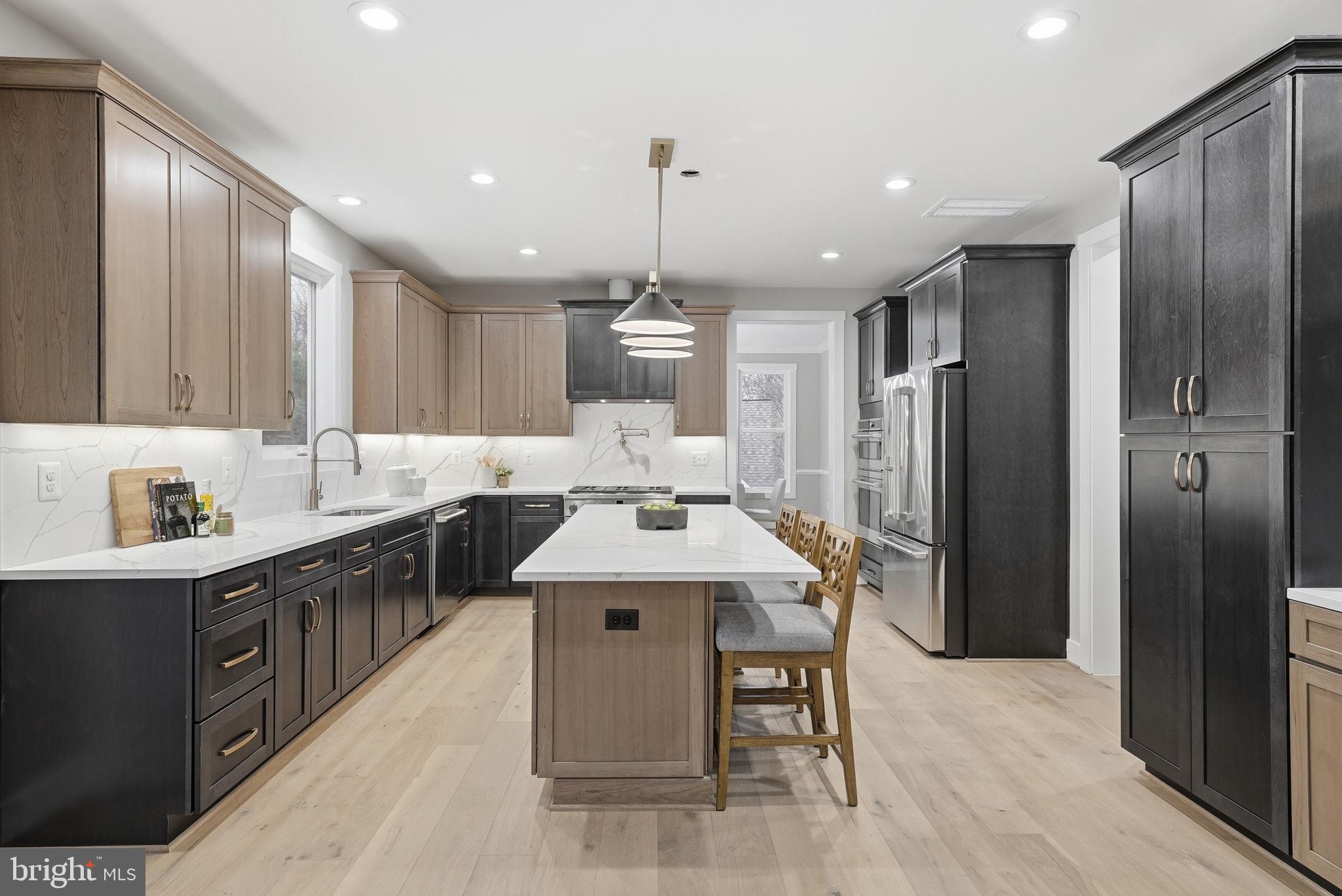 FAIRFAX ACRES - Residential