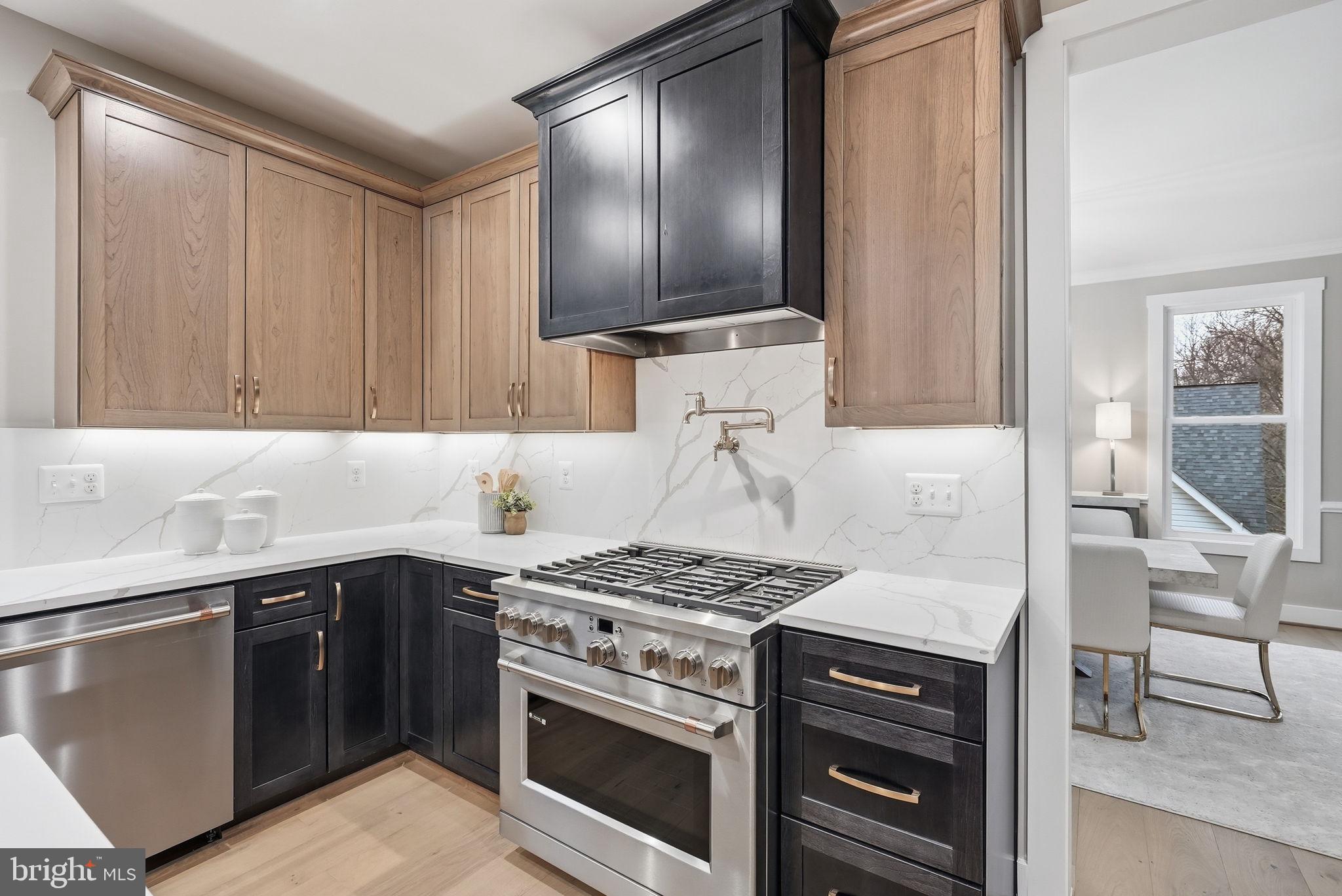 FAIRFAX ACRES - Residential