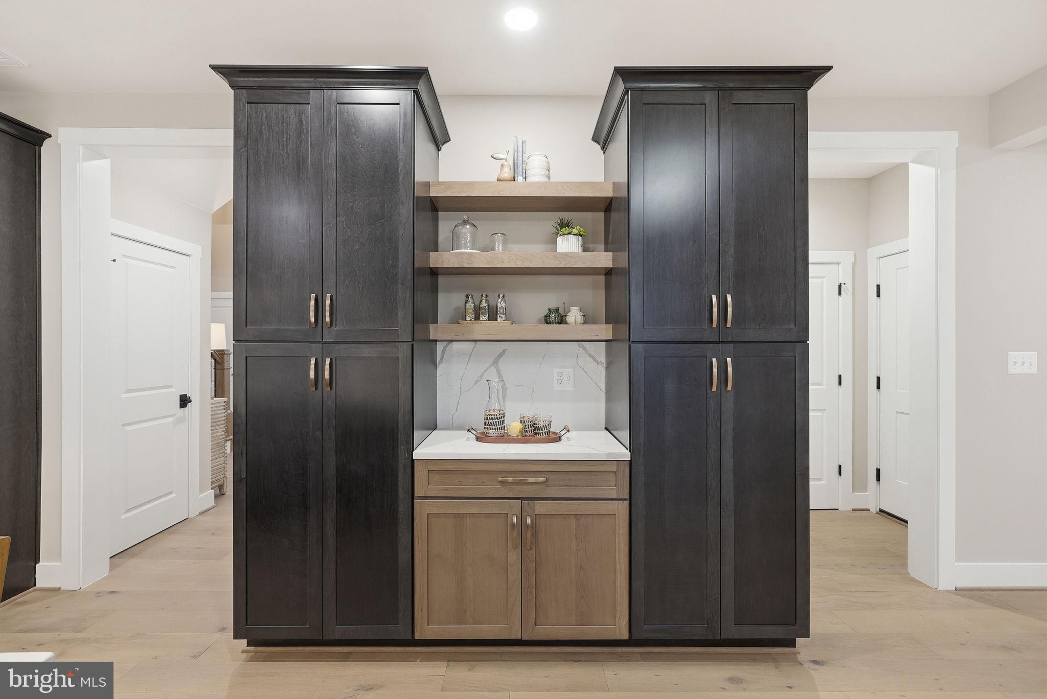 FAIRFAX ACRES - Residential