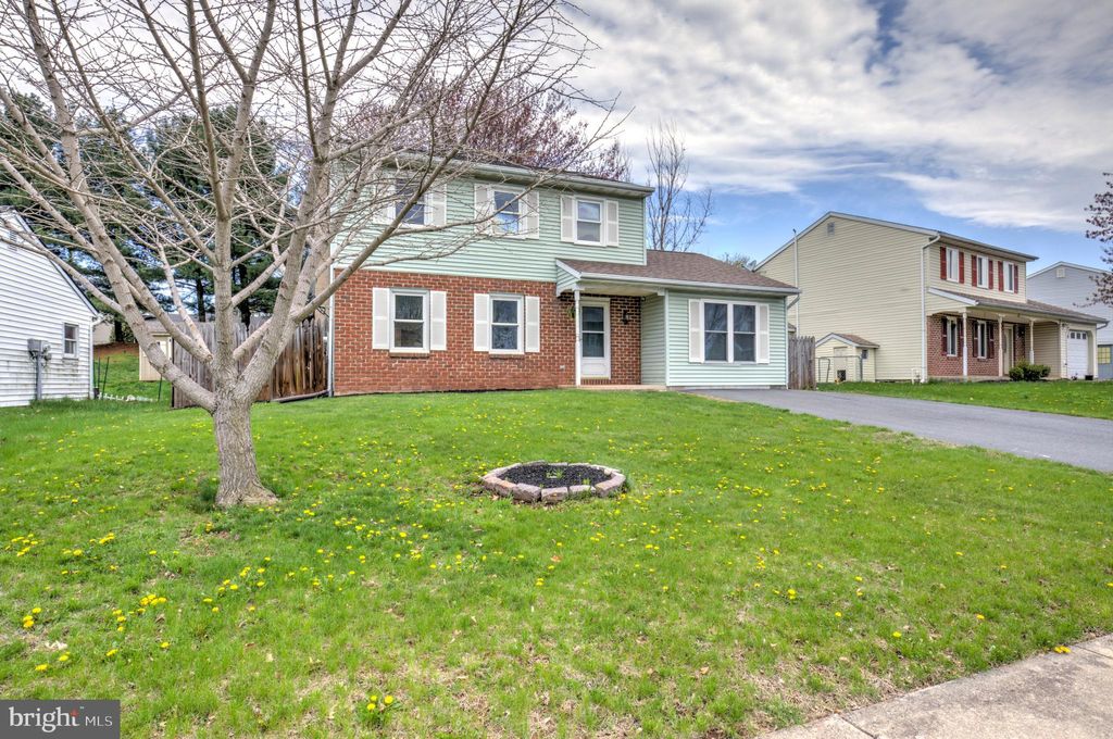 Photo of 842 Evergreen Street, DENVER, PA 17517 (MLS # PALA2068120)