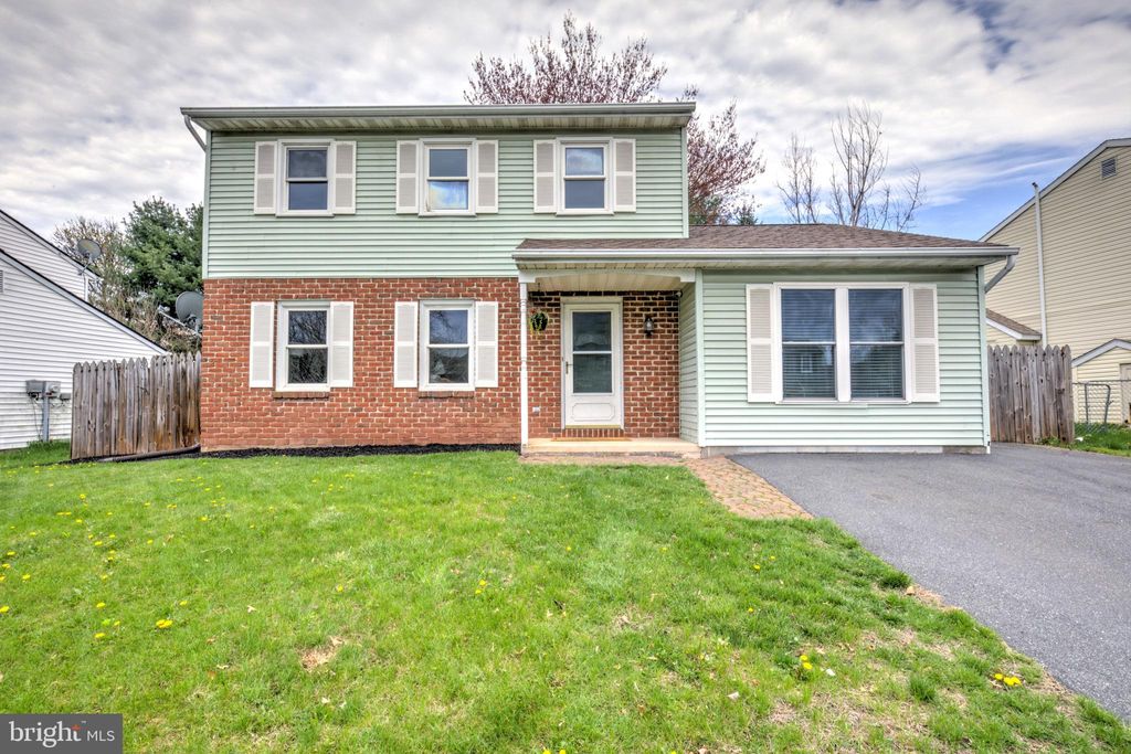 Photo of 842 Evergreen Street, DENVER, PA 17517 (MLS # PALA2068120)