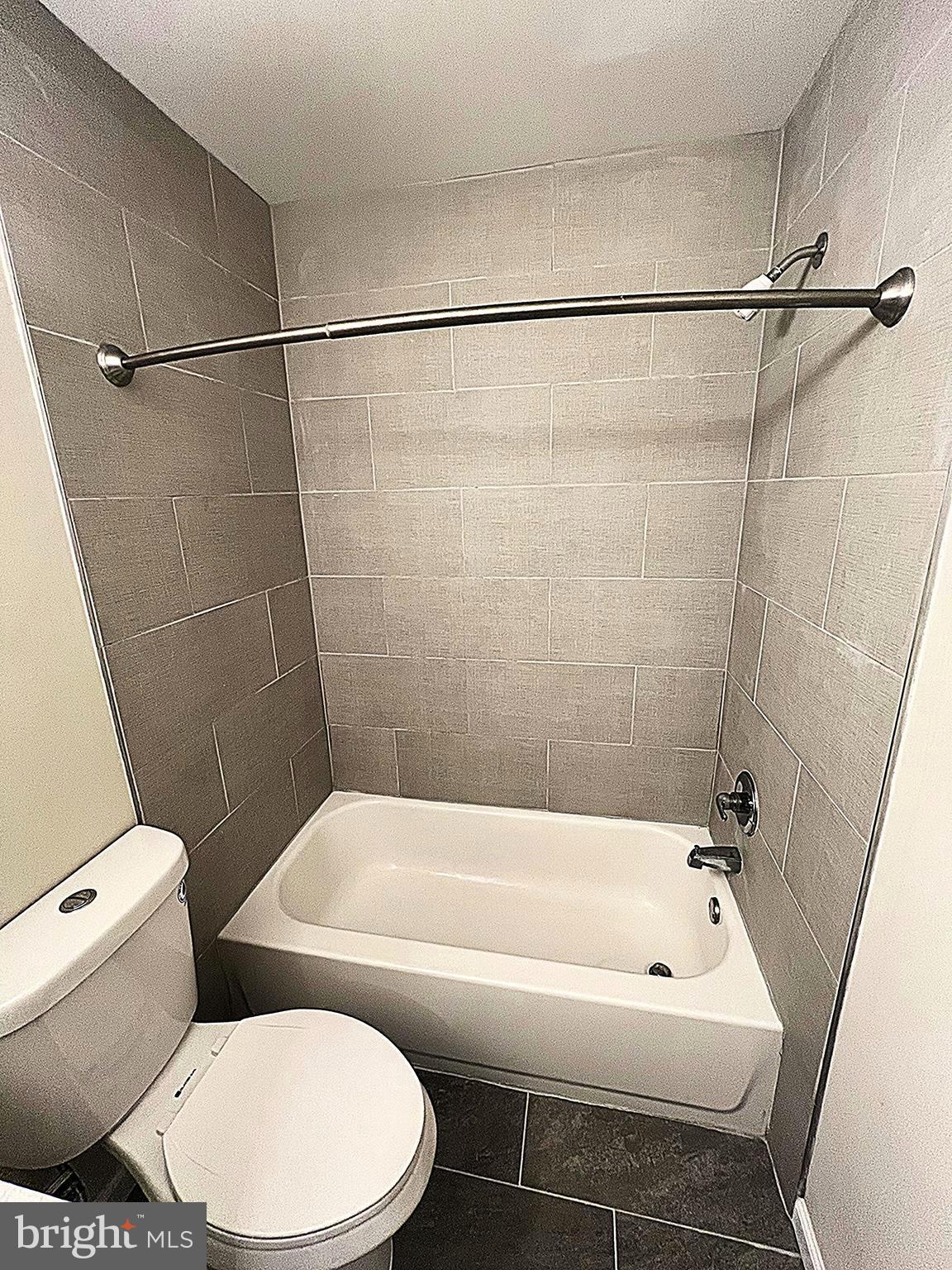 OLDE COLONIAL GREENE - Residential Lease