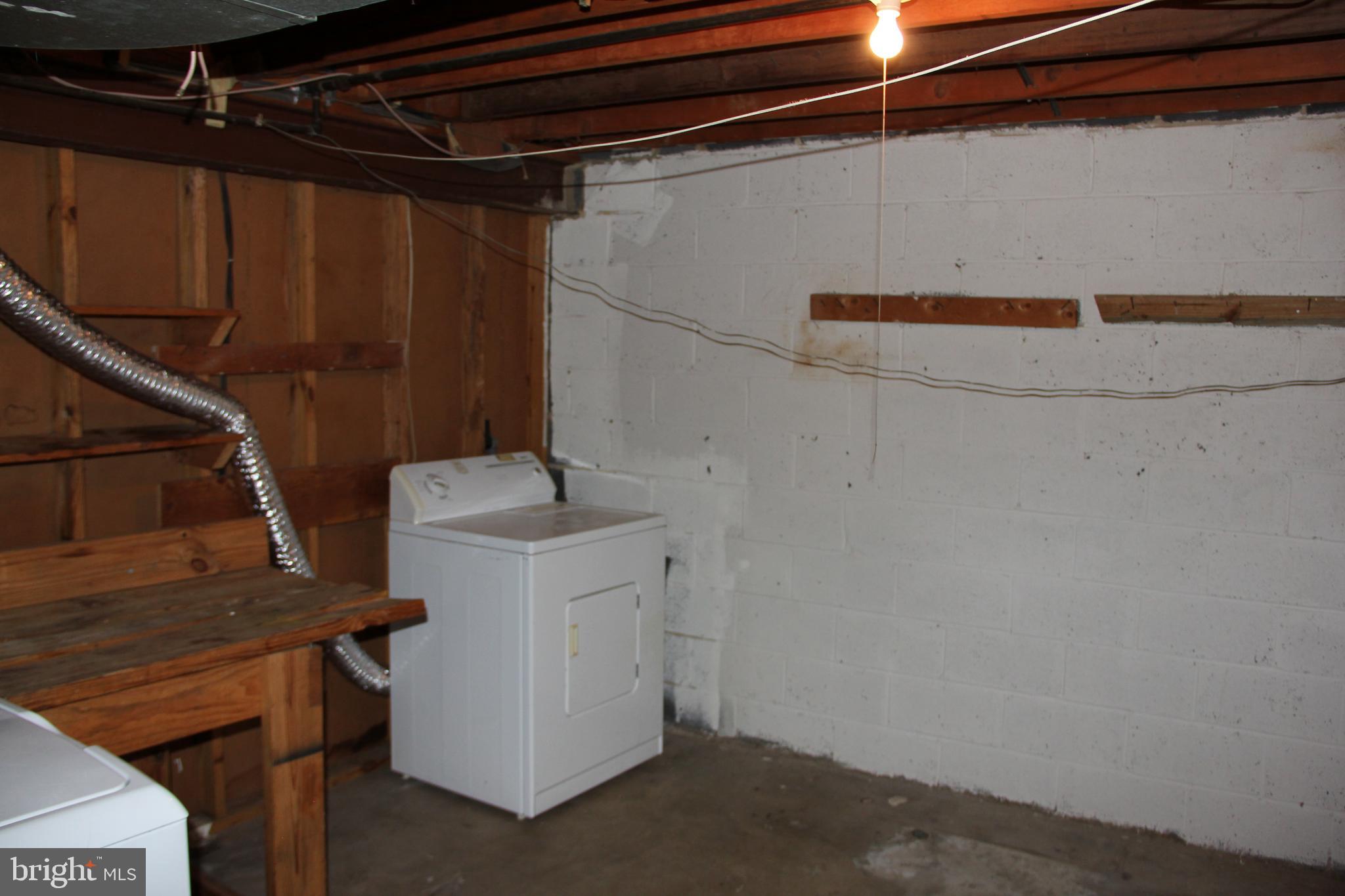 LAKE BRADDOCK - Residential Lease