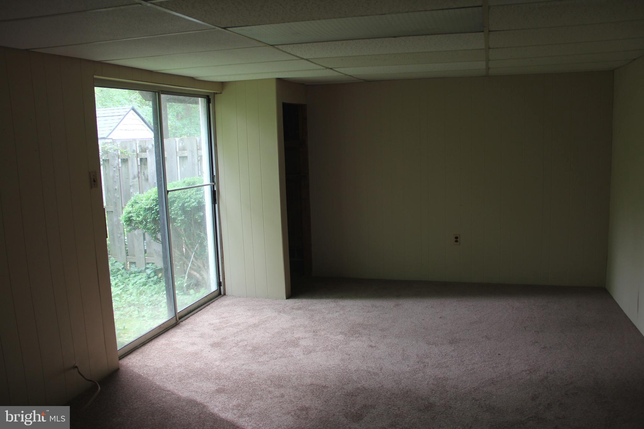 LAKE BRADDOCK - Residential Lease