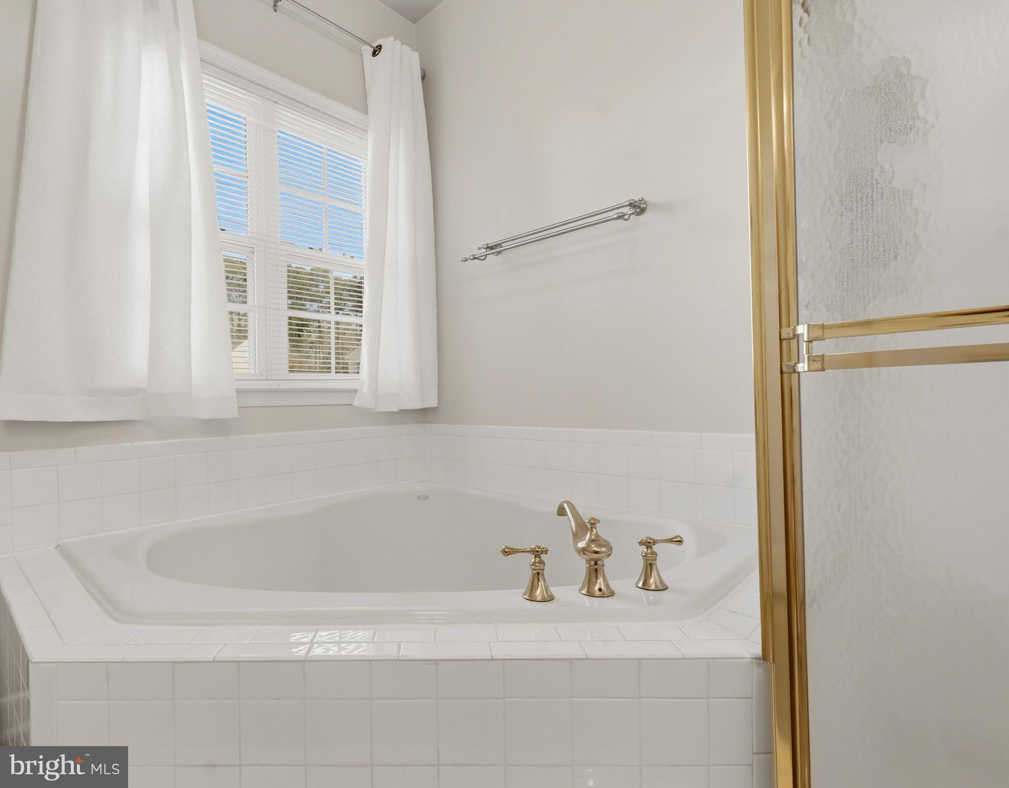 KEDGES STRAIT - Residential