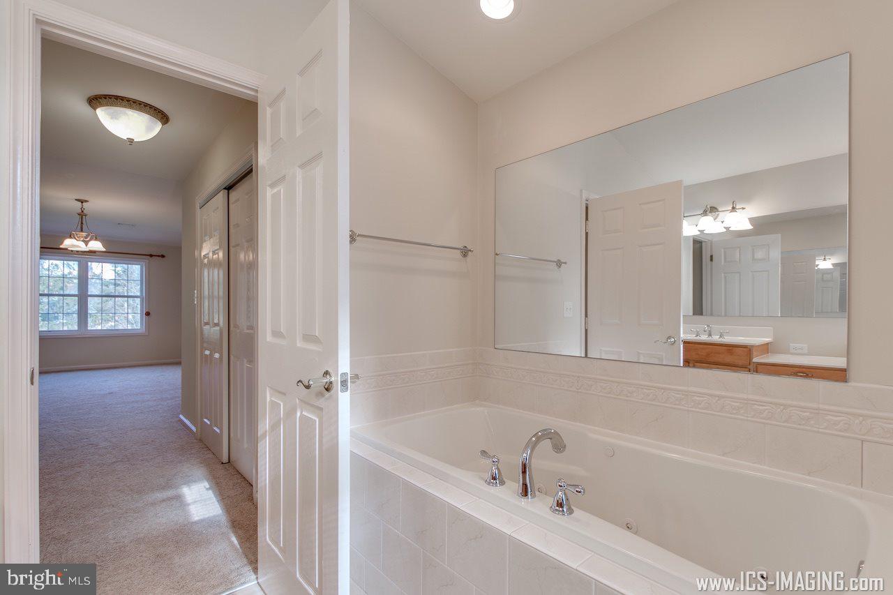 SILVER BROOK - Residential