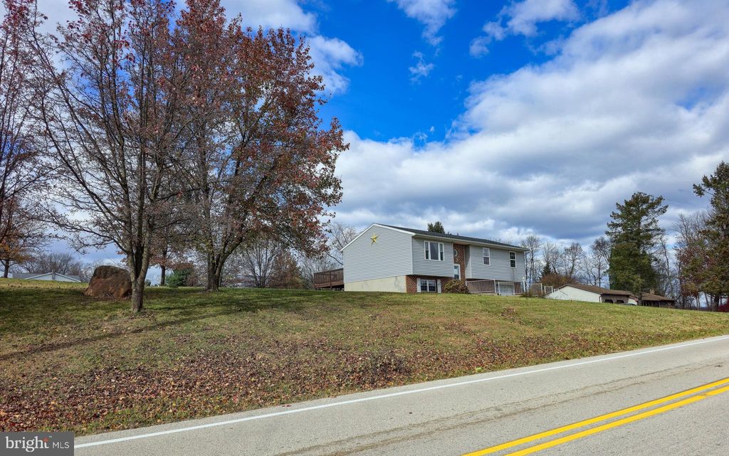 Photo of 910 E Butter Road, YORK, PA 17406 (MLS # PAYK2094006)