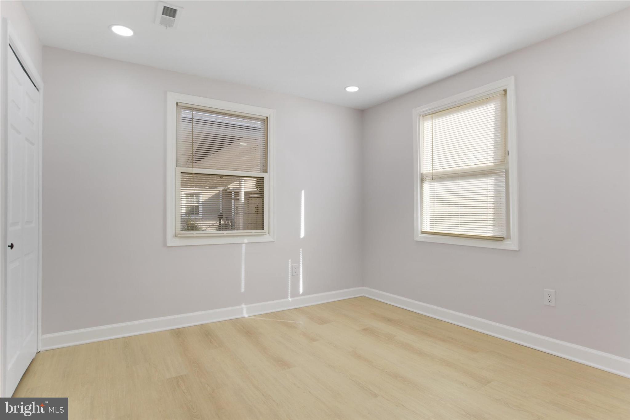 WATERSEDGE - Residential