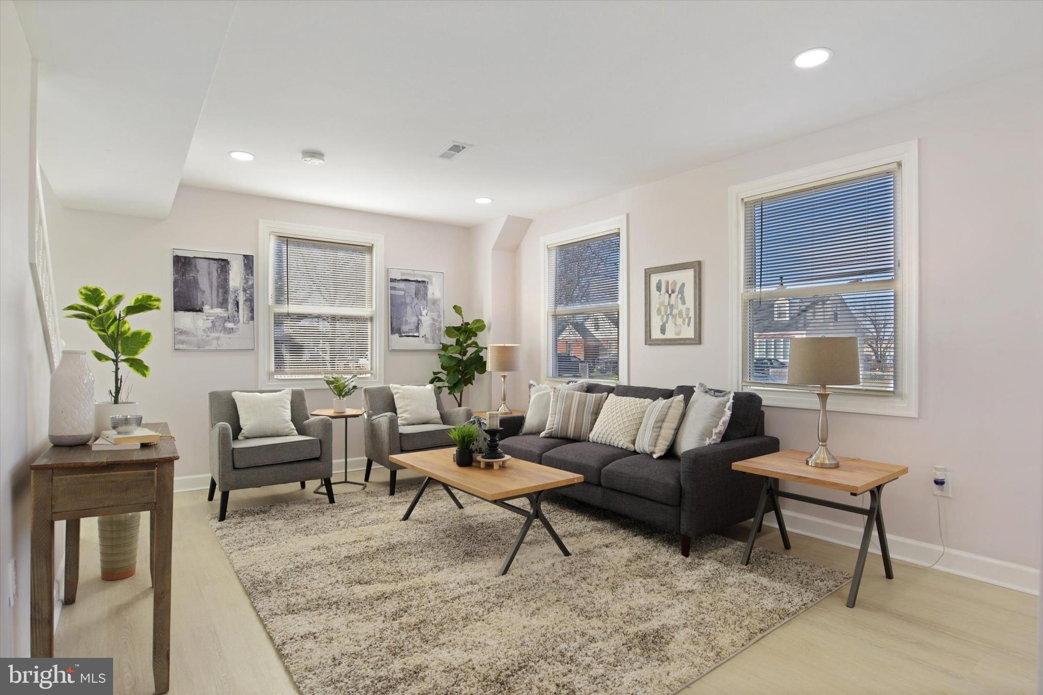 WATERSEDGE - Residential