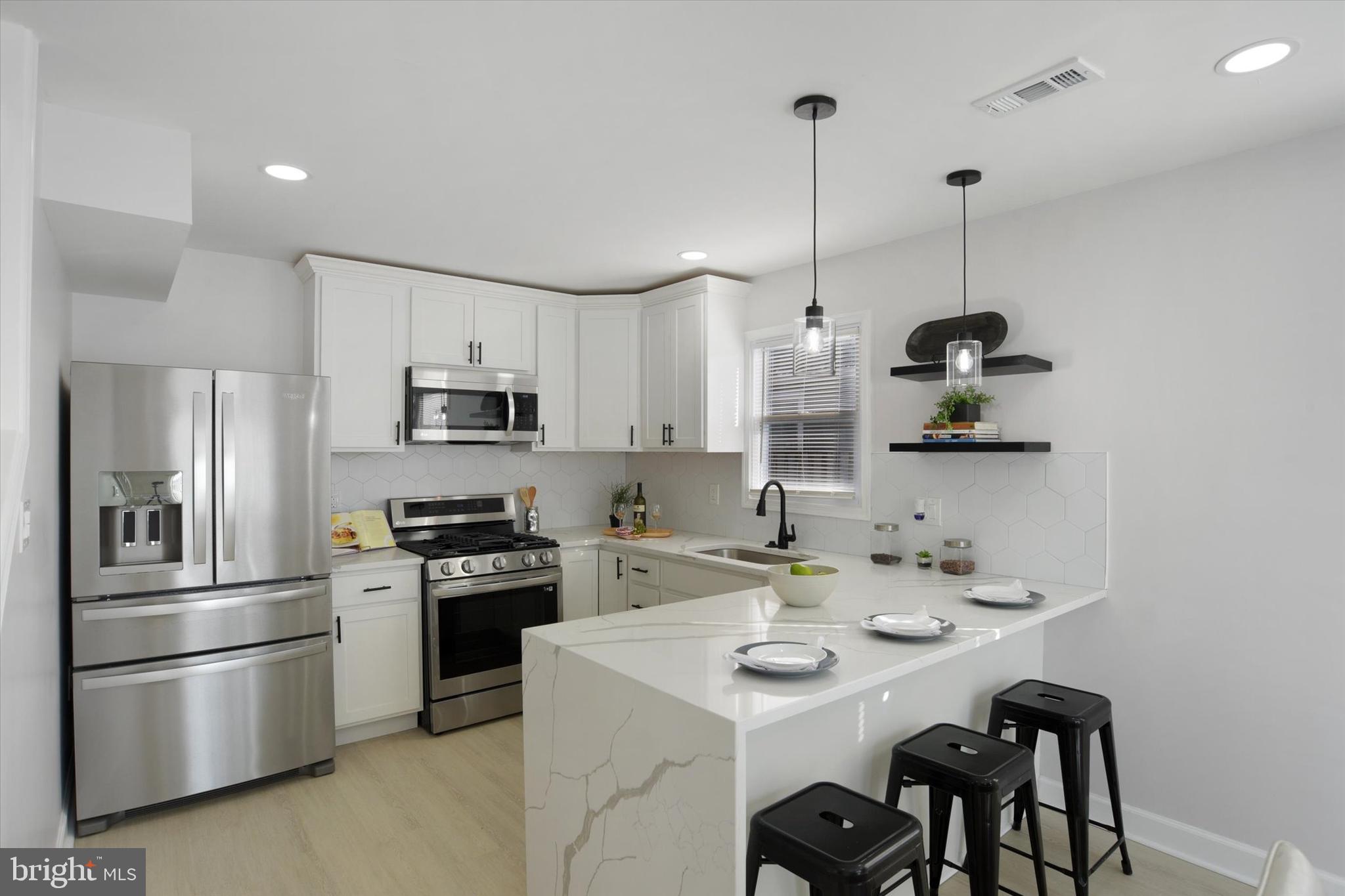 WATERSEDGE - Residential