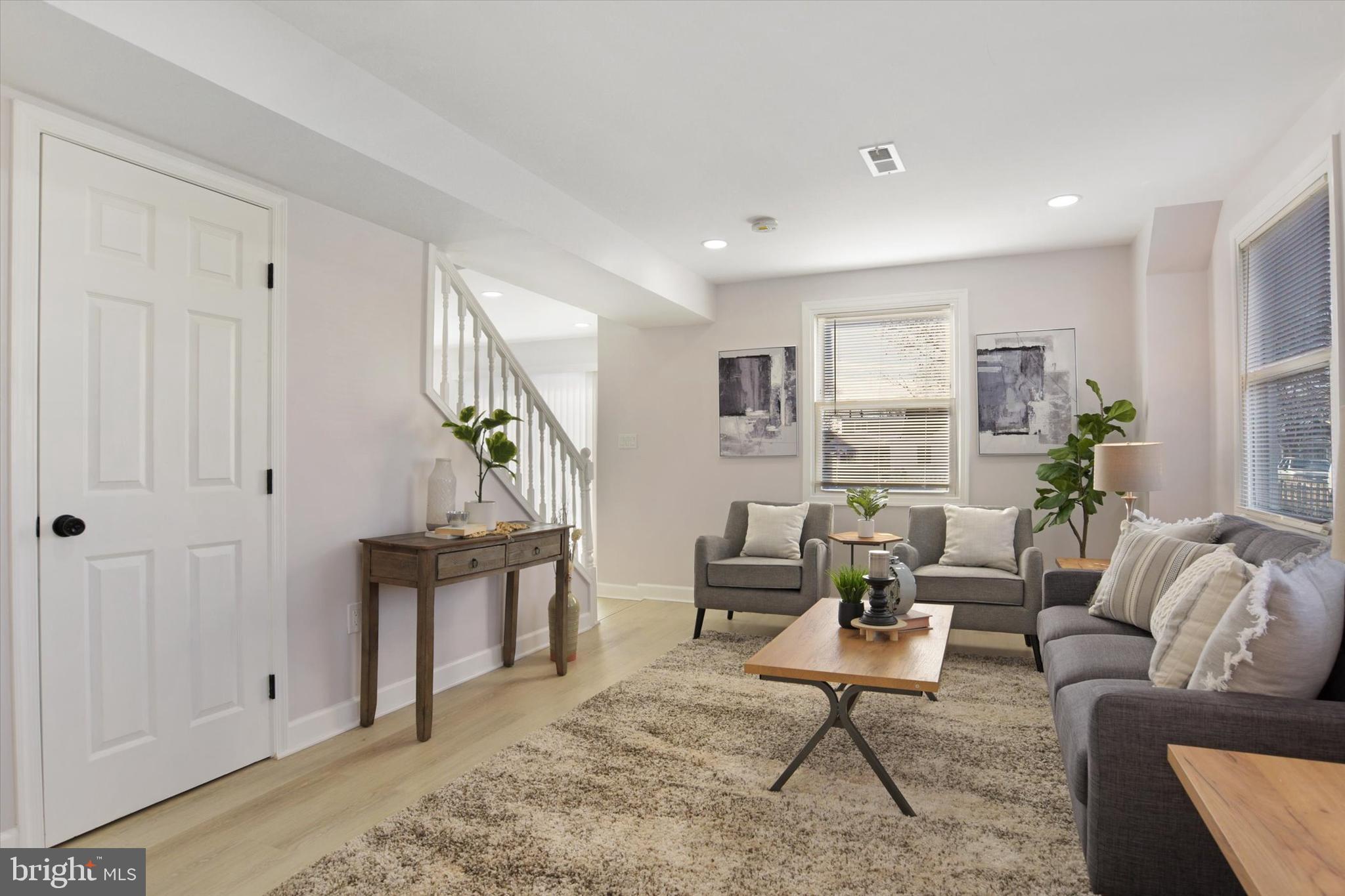 WATERSEDGE - Residential