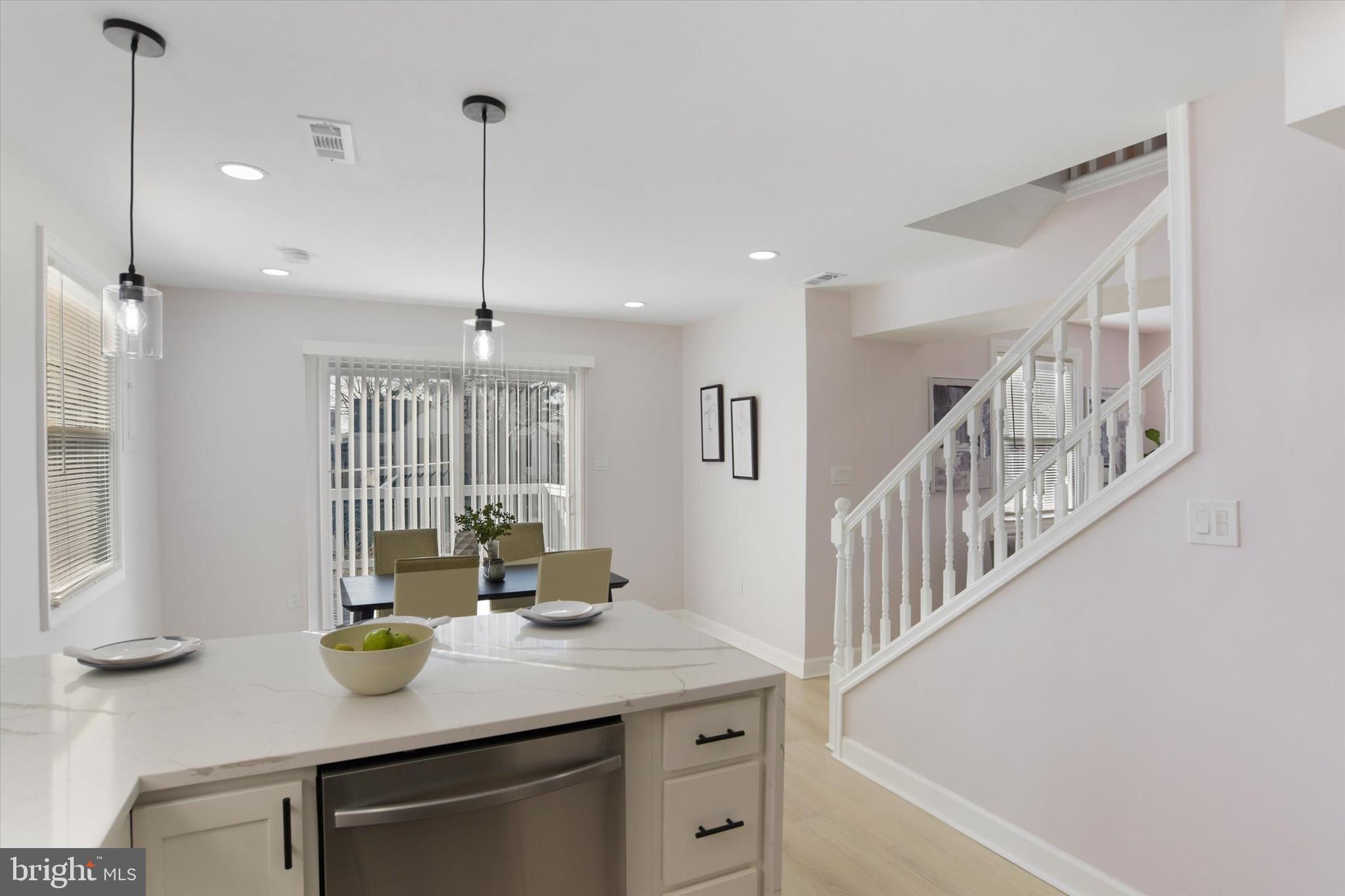 WATERSEDGE - Residential