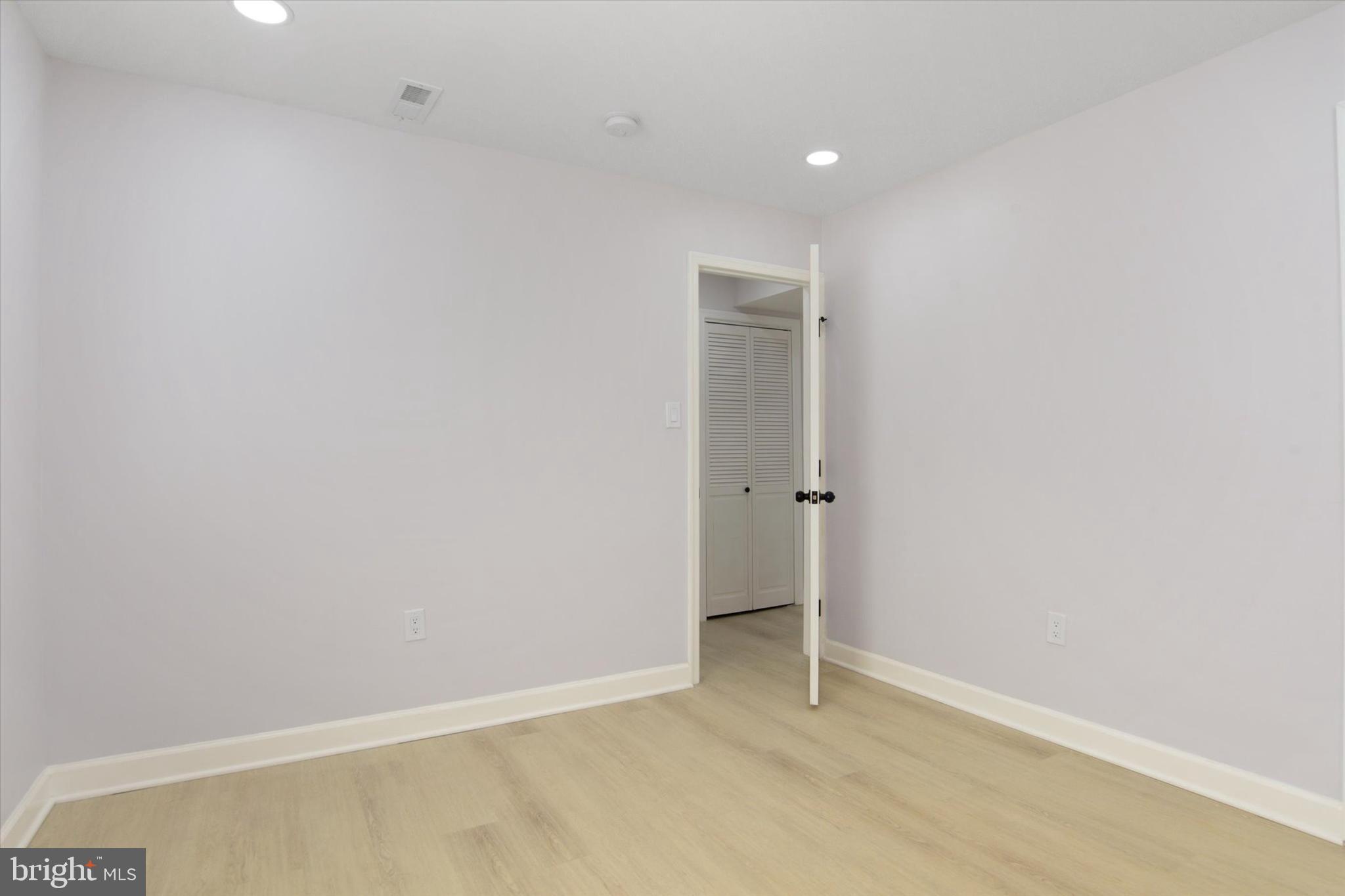 WATERSEDGE - Residential